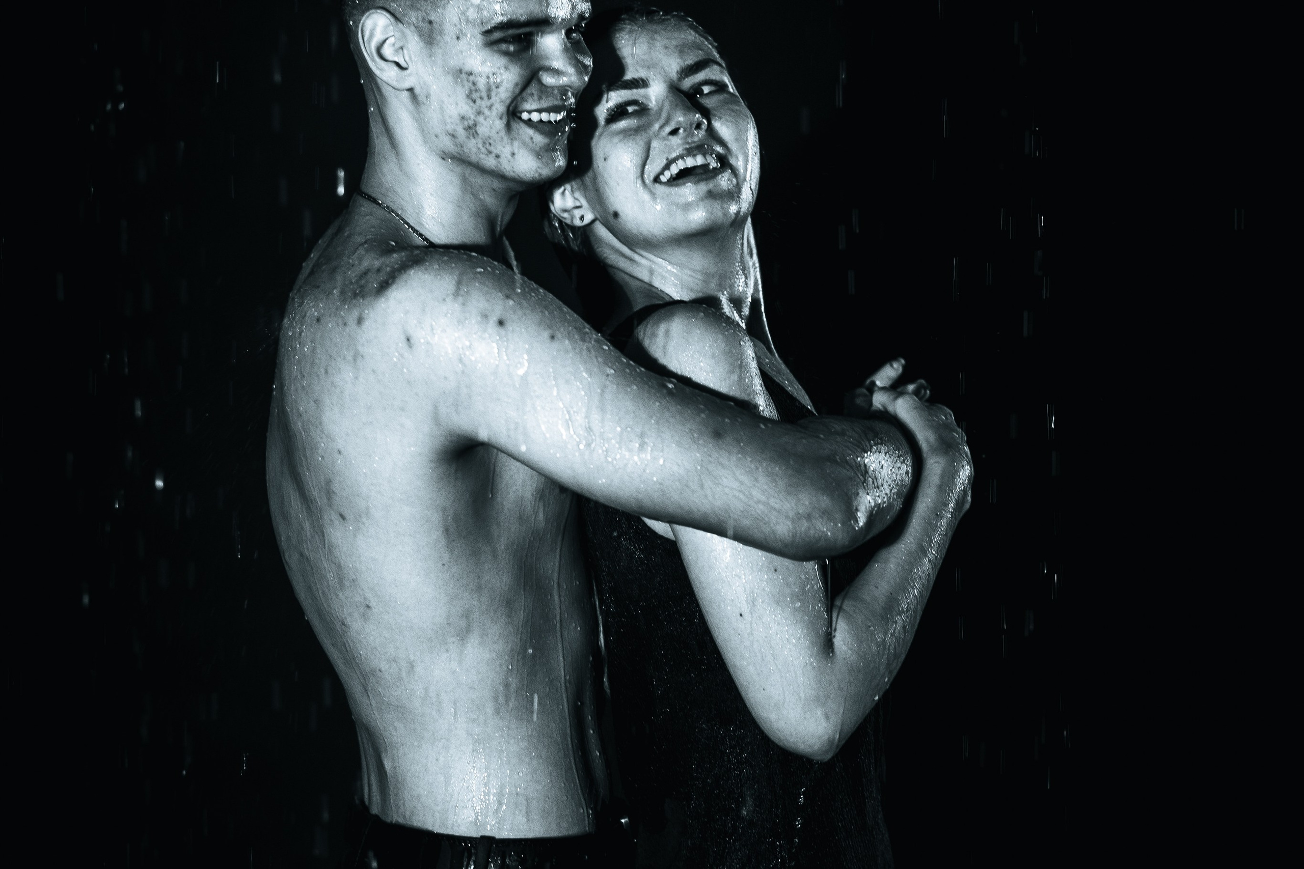 Лав стори в душе двух влюбленных. Профессиональный интерьерный и репортажный фотограф Минск и РБ. Максим Орлов