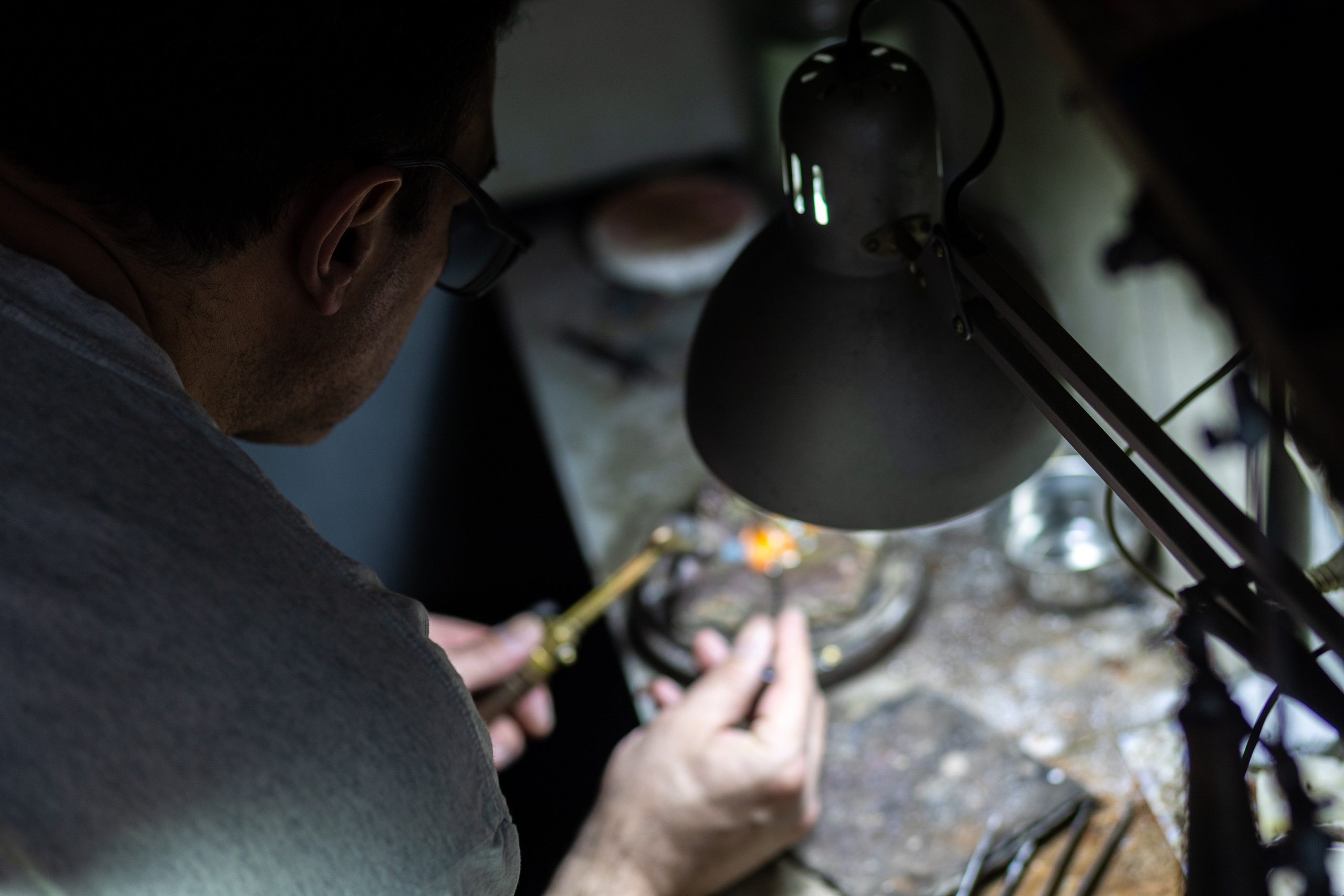 В ювелирной мастерской Артура Николаевича. Профессиональный интерьерный и репортажный фотограф Минск и РБ. Максим Орлов