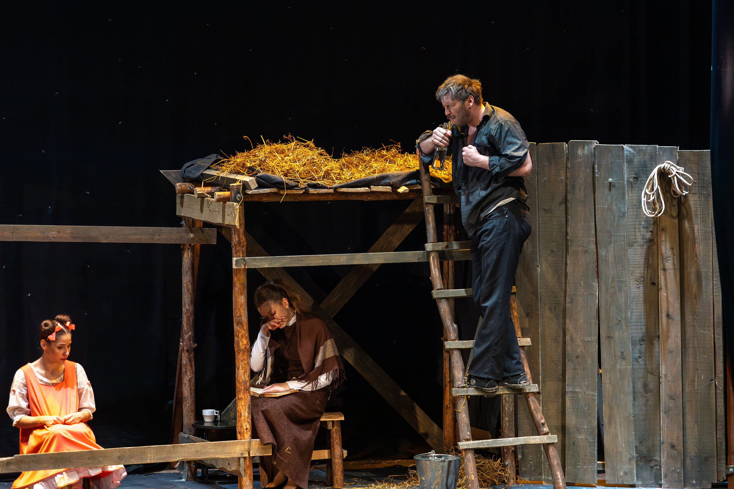 Театр белорусской армии «Очень простая история». Профессиональный интерьерный и репортажный фотограф Минск и РБ. Максим Орлов