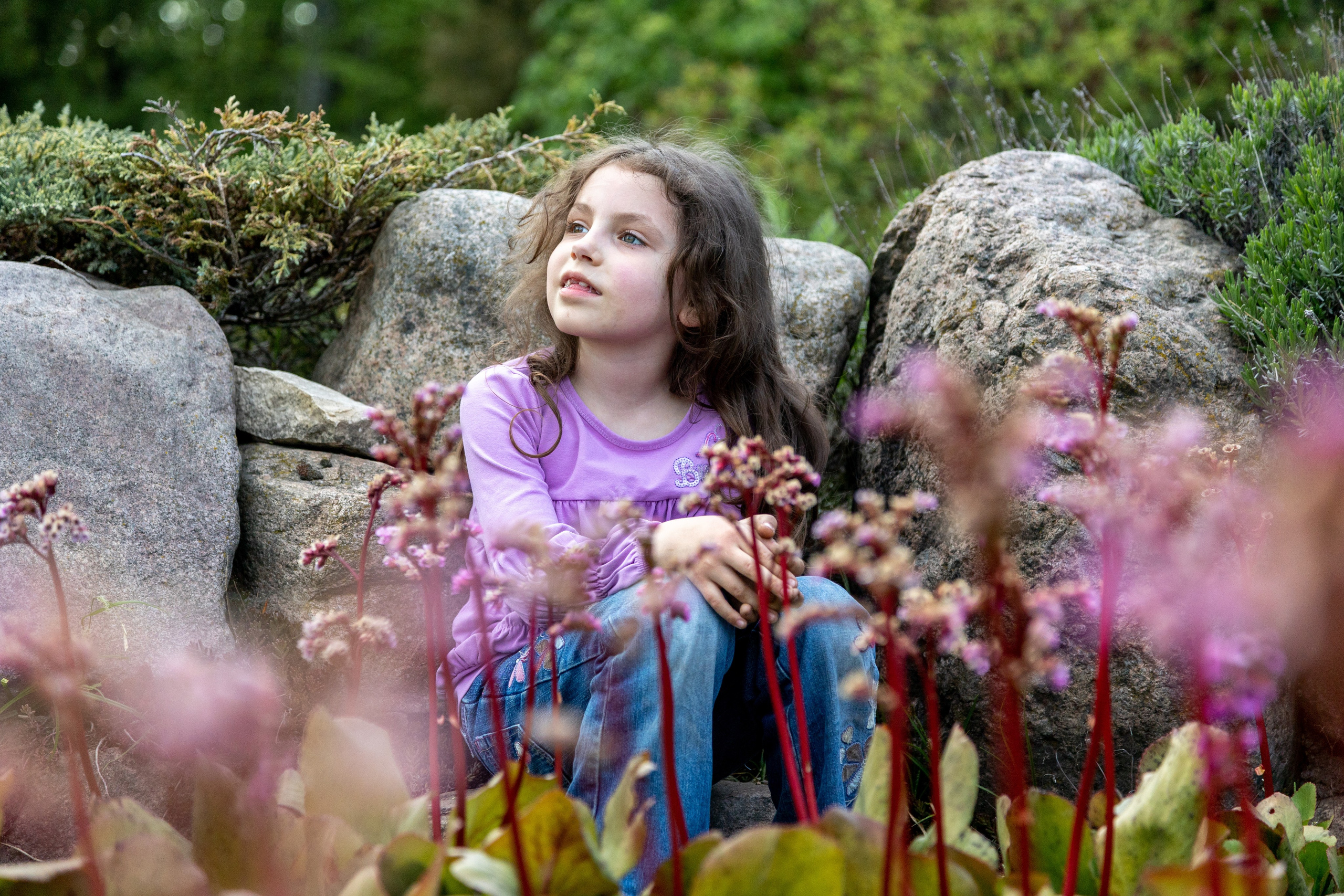 Алеся с дочками. Профессиональный интерьерный и репортажный фотограф Минск и РБ. Максим Орлов