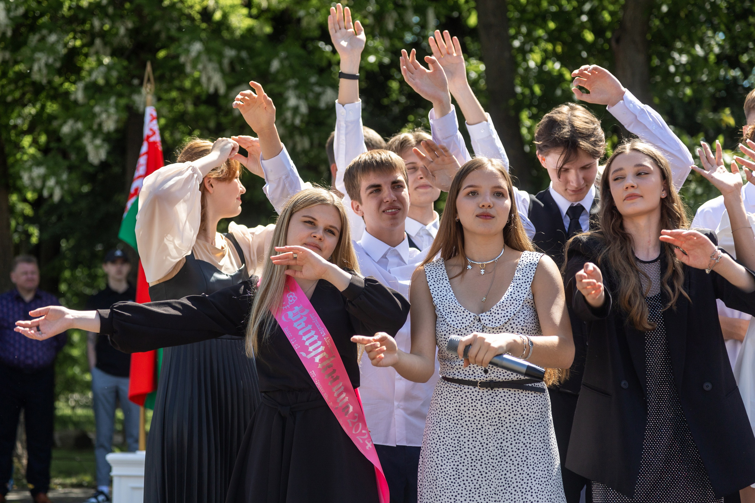 Школа 47. Последний звонок. Профессиональный интерьерный и репортажный фотограф Минск и РБ. Максим Орлов