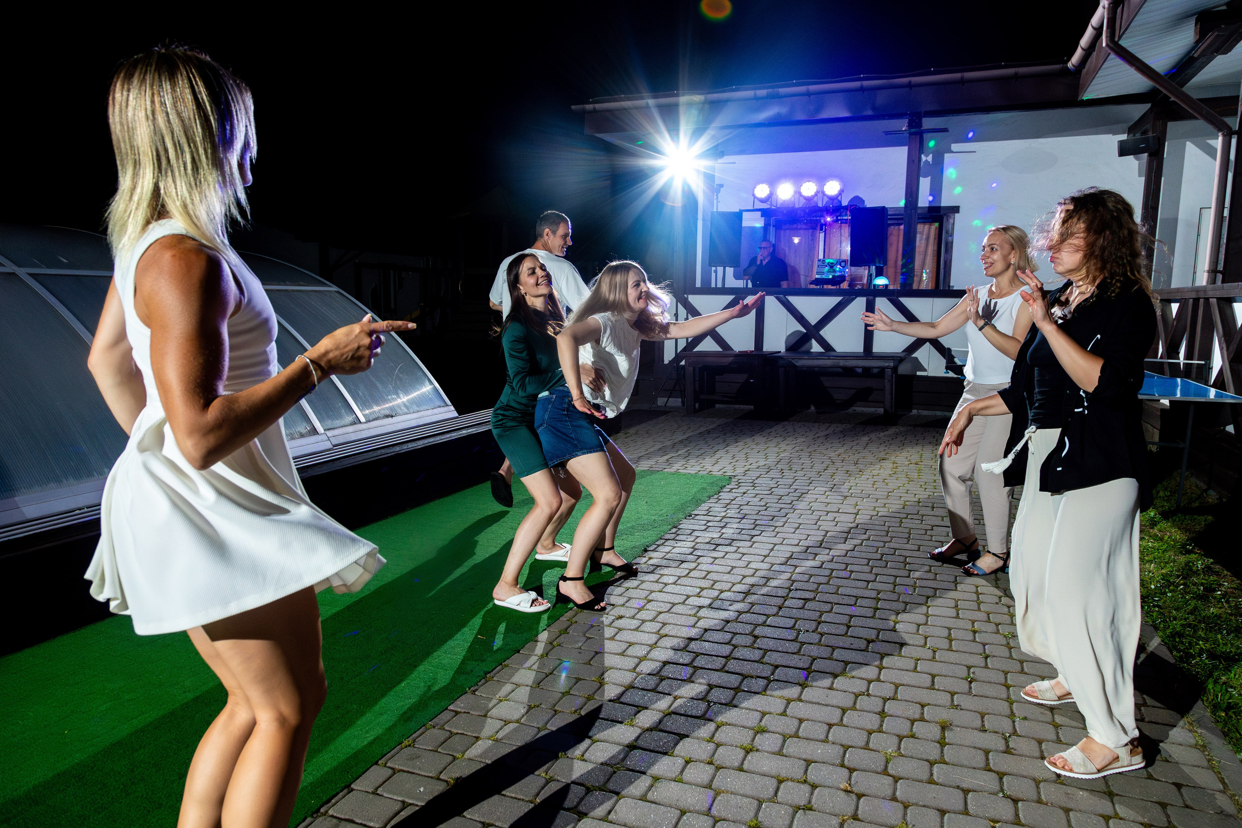 Свадебная фотосессия Дениса и Юли. Профессиональный интерьерный и репортажный фотограф Минск и РБ. Максим Орлов