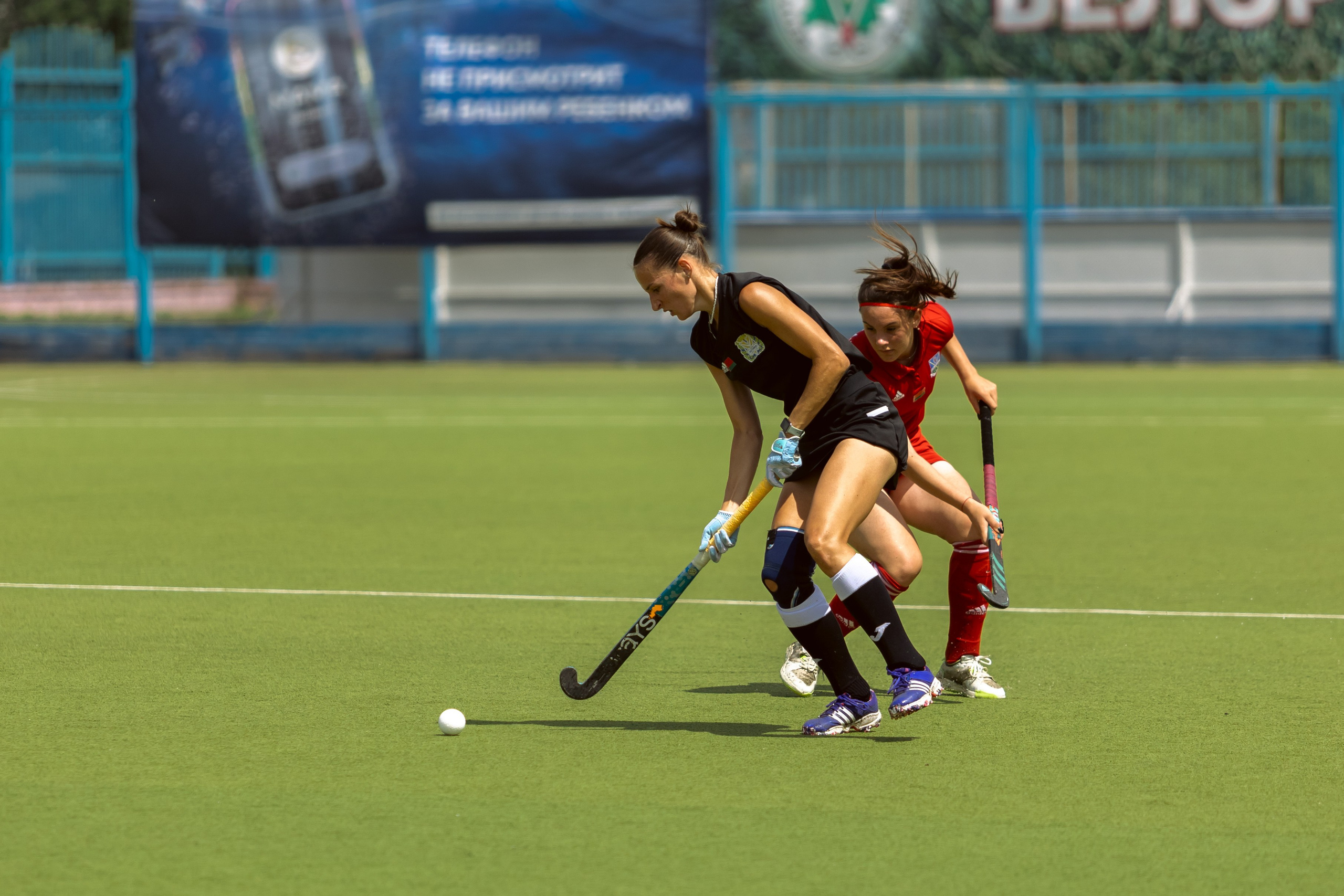 Хоккей на траве. Девушки. Минск — Виктория. 16.06.2024. Профессиональный интерьерный и репортажный фотограф Минск и РБ. Максим Орлов