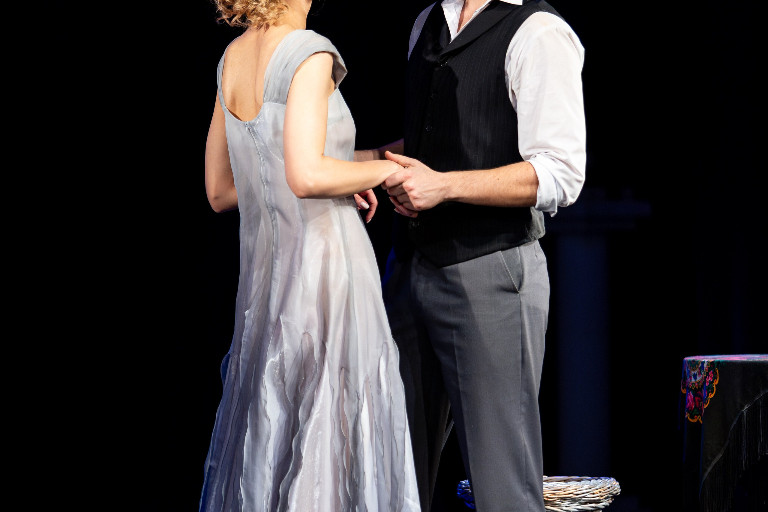 Новый театр «Я вещь». Профессиональный интерьерный и репортажный фотограф Минск и РБ. Максим Орлов