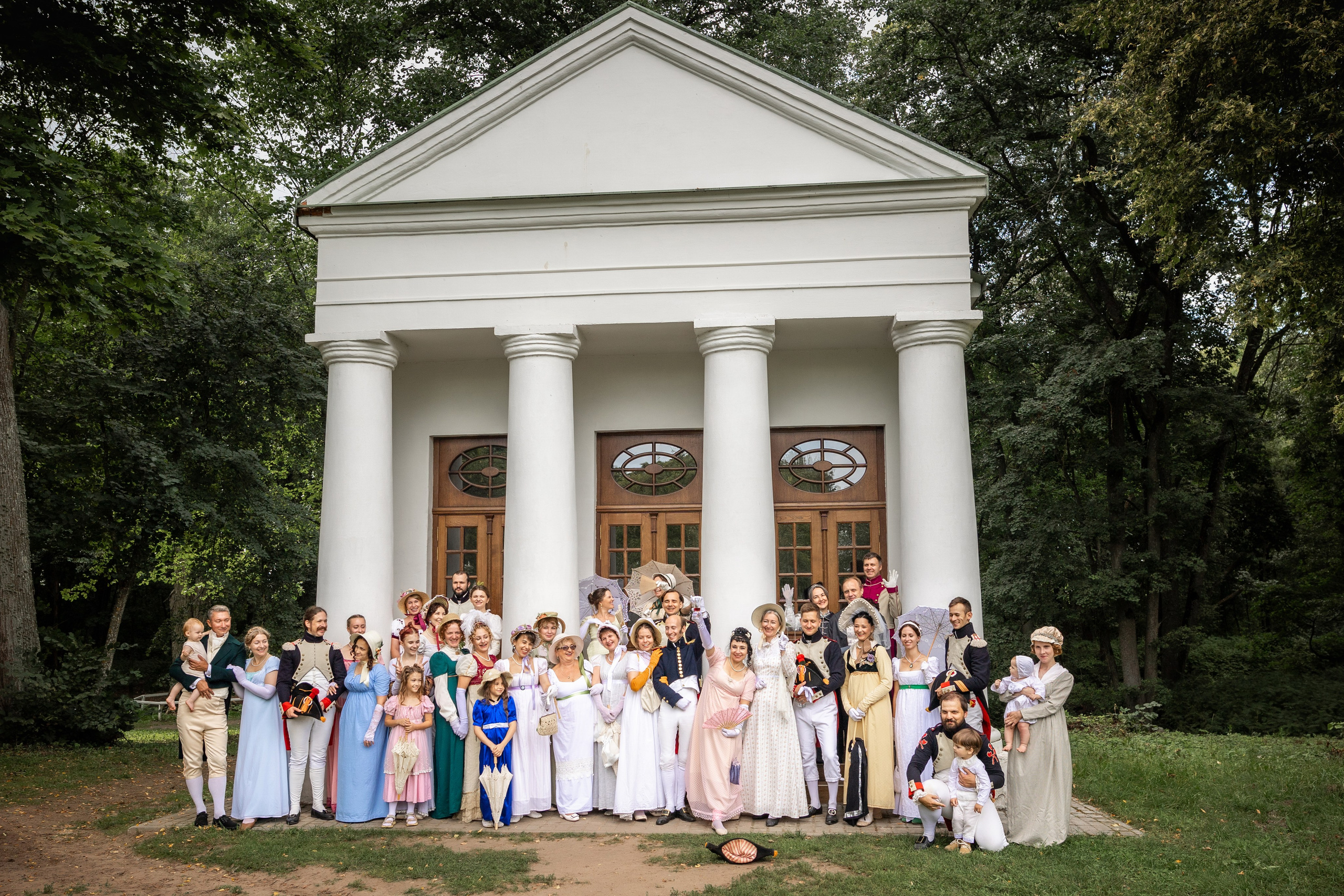 Пикник начала 19 века. Профессиональный интерьерный и репортажный фотограф Минск и РБ. Максим Орлов