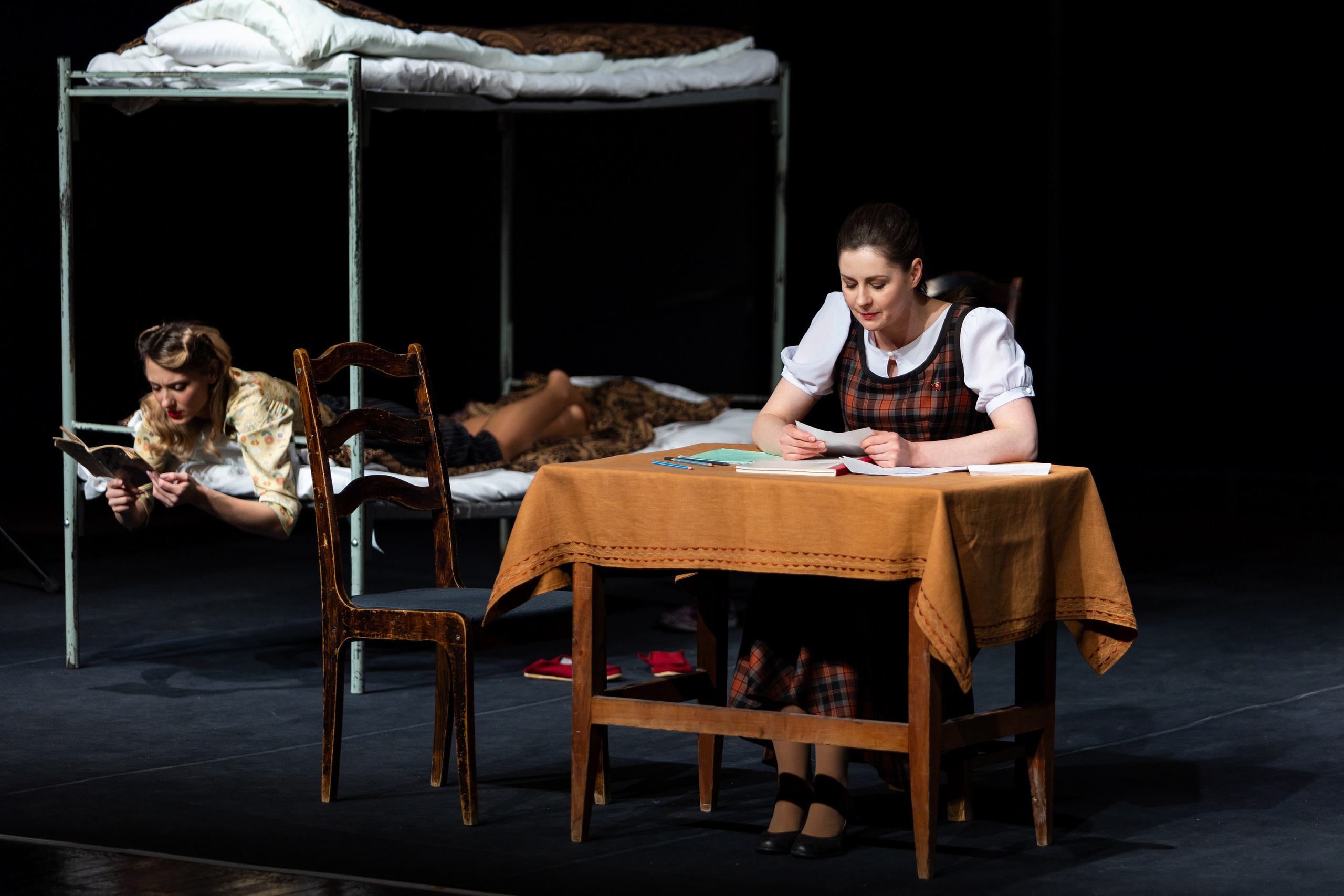 Новый театр «Фабричная девчонка». Профессиональный интерьерный и репортажный фотограф Минск и РБ. Максим Орлов