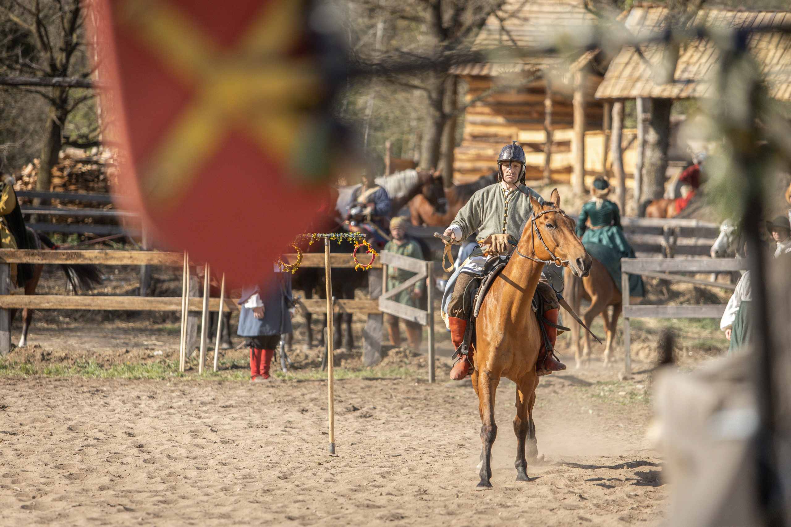 Золотая Шпора. Огнем и Мечем. День первый. Рыцарский турнир. Профессиональный интерьерный и репортажный фотограф Минск и РБ. Максим Орлов