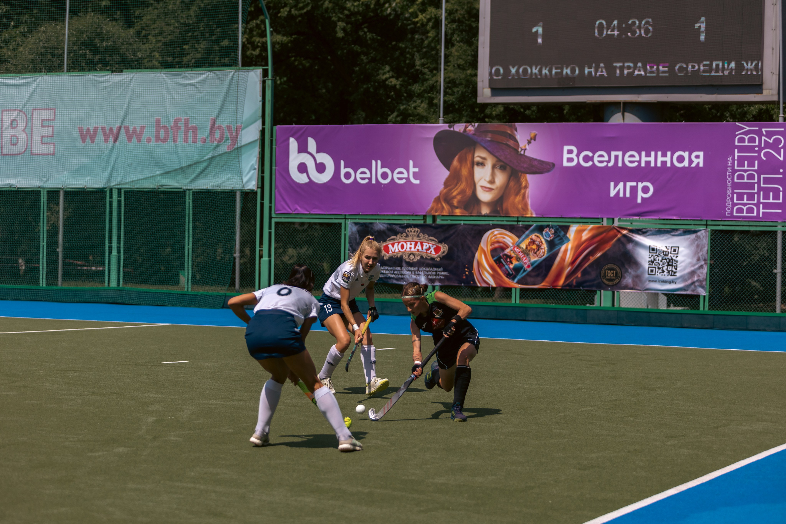 Хоккей на траве. Девушки. Минск — Текстильщик 29.052024. Профессиональный интерьерный и репортажный фотограф Минск и РБ. Максим Орлов
