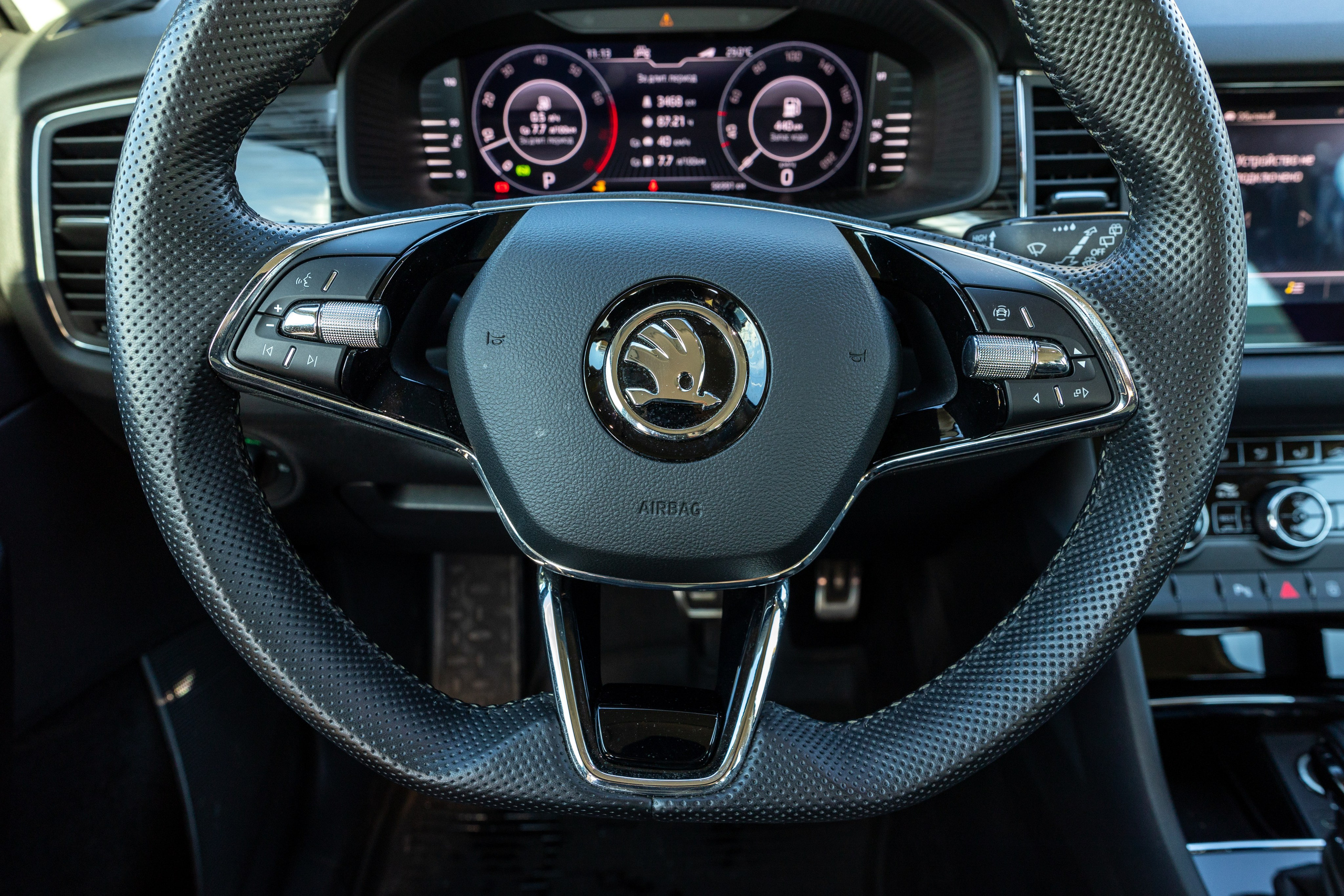 Skoda Kodiaq. Профессиональный интерьерный и репортажный фотограф Минск и РБ. Максим Орлов