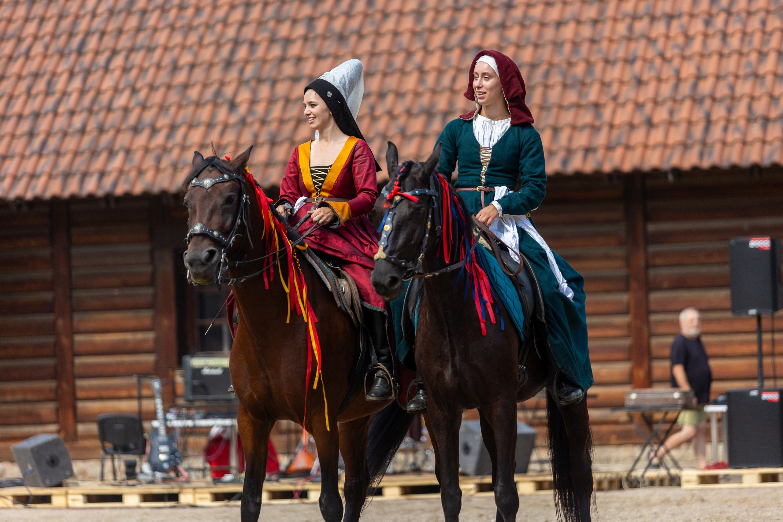 Выступление «Золотой шпоры» на празднике города Лиды. Профессиональный интерьерный и репортажный фотограф Минск и РБ. Максим Орлов