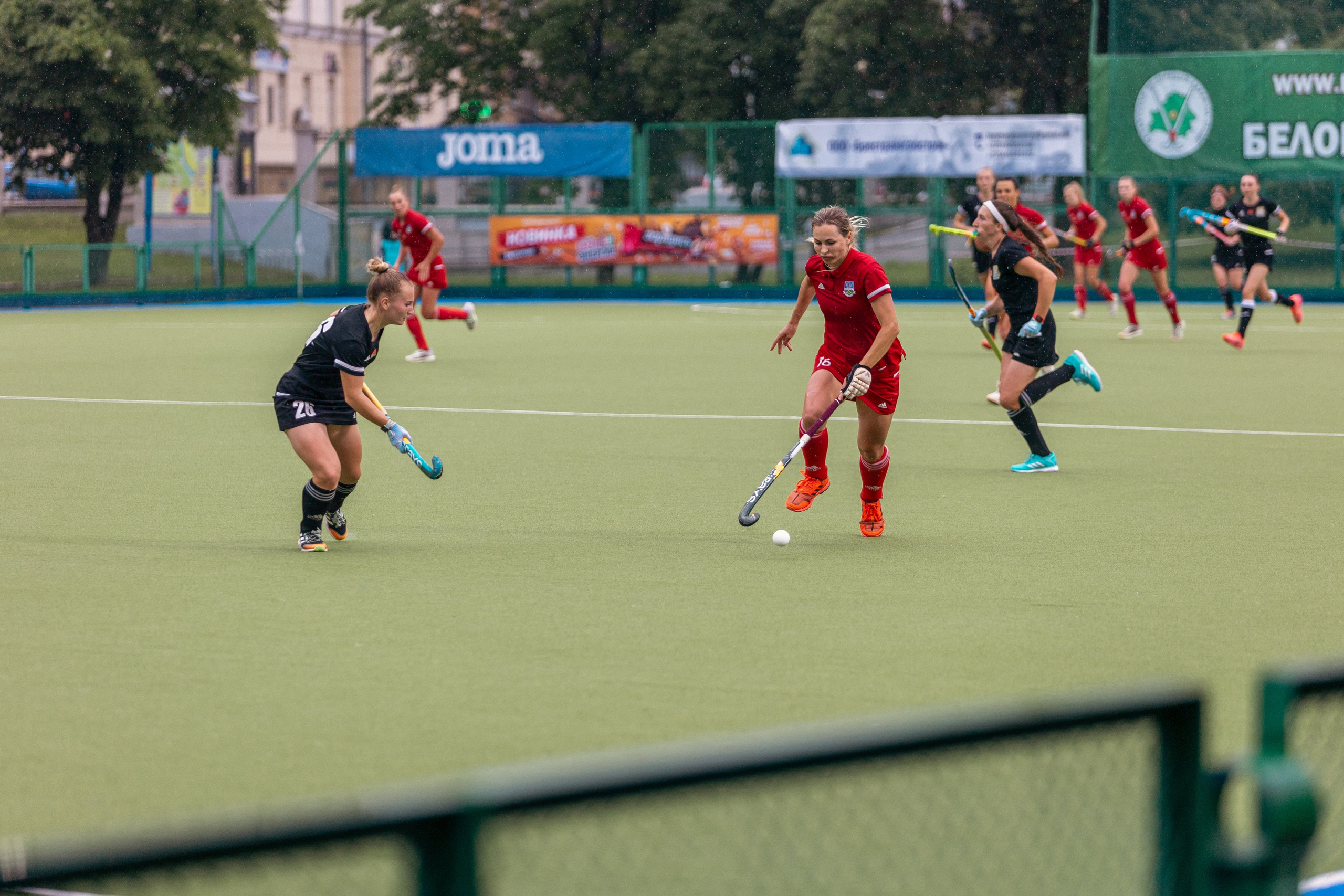 Хоккей на траве. Девушки. ХК Минск — ХК Виктория (Смолевичи) 10.06.2024. Профессиональный интерьерный и репортажный фотограф Минск и РБ. Максим Орлов