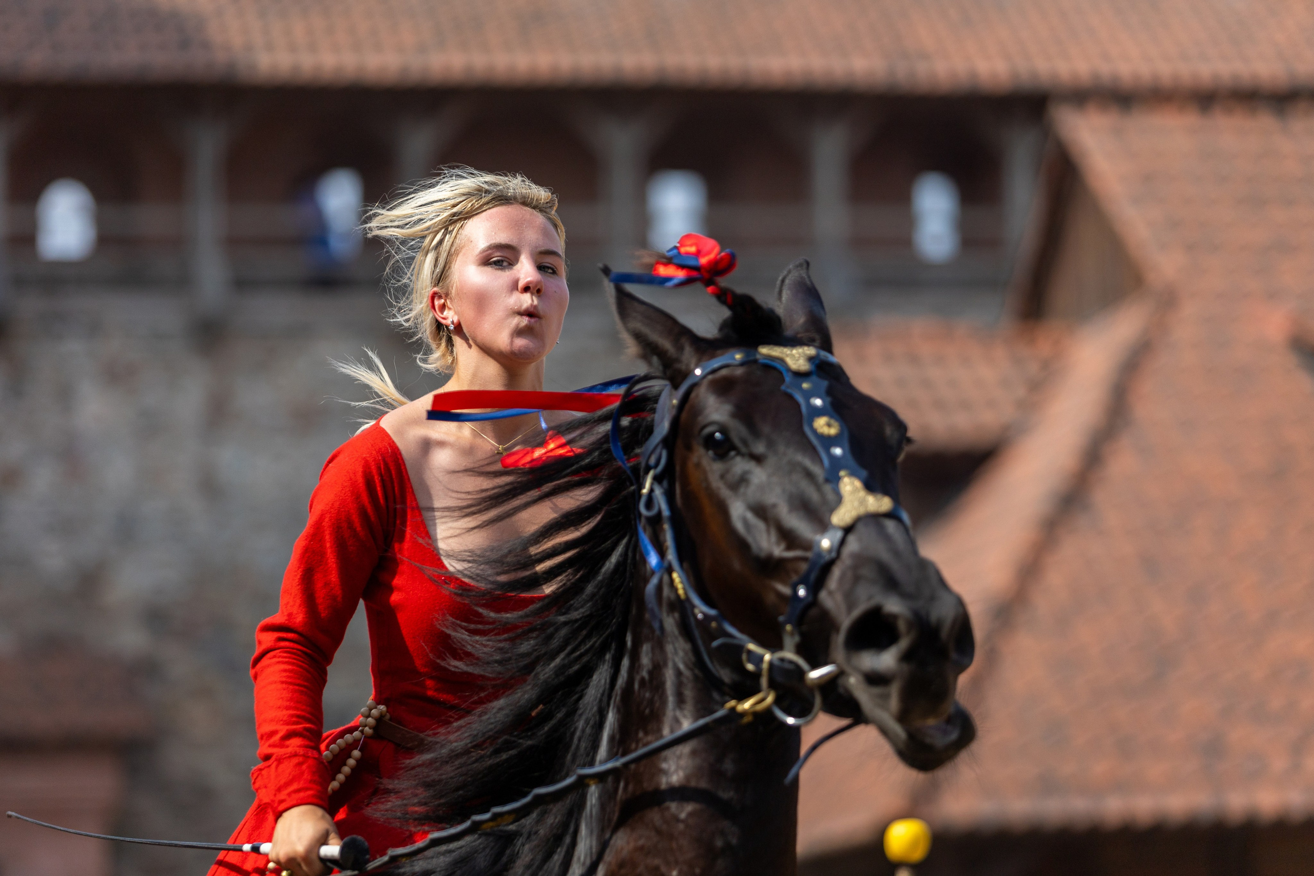 Выступление «Золотой шпоры» на празднике города Лиды. Профессиональный интерьерный и репортажный фотограф Минск и РБ. Максим Орлов