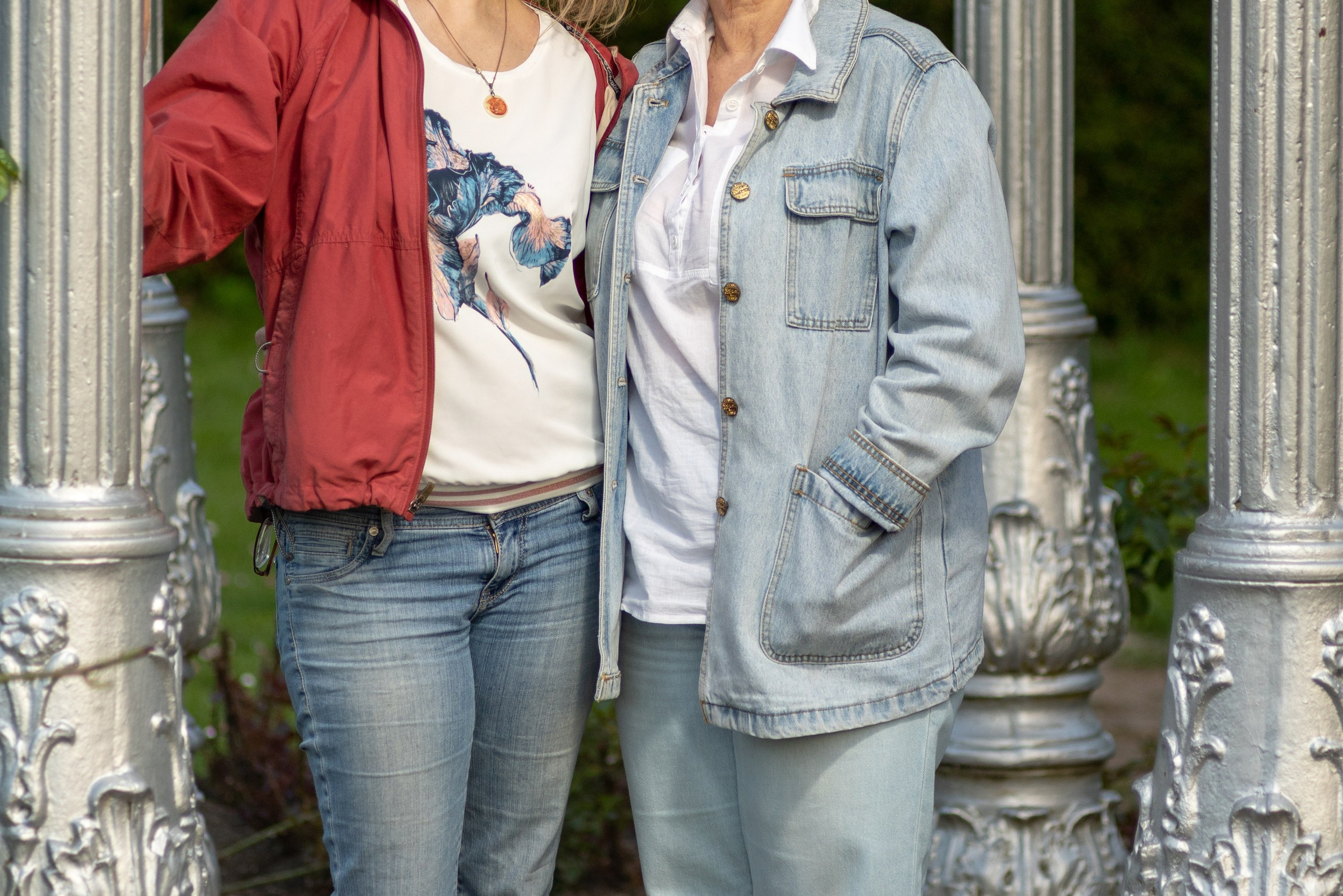 Алеся с дочками. Профессиональный интерьерный и репортажный фотограф Минск и РБ. Максим Орлов