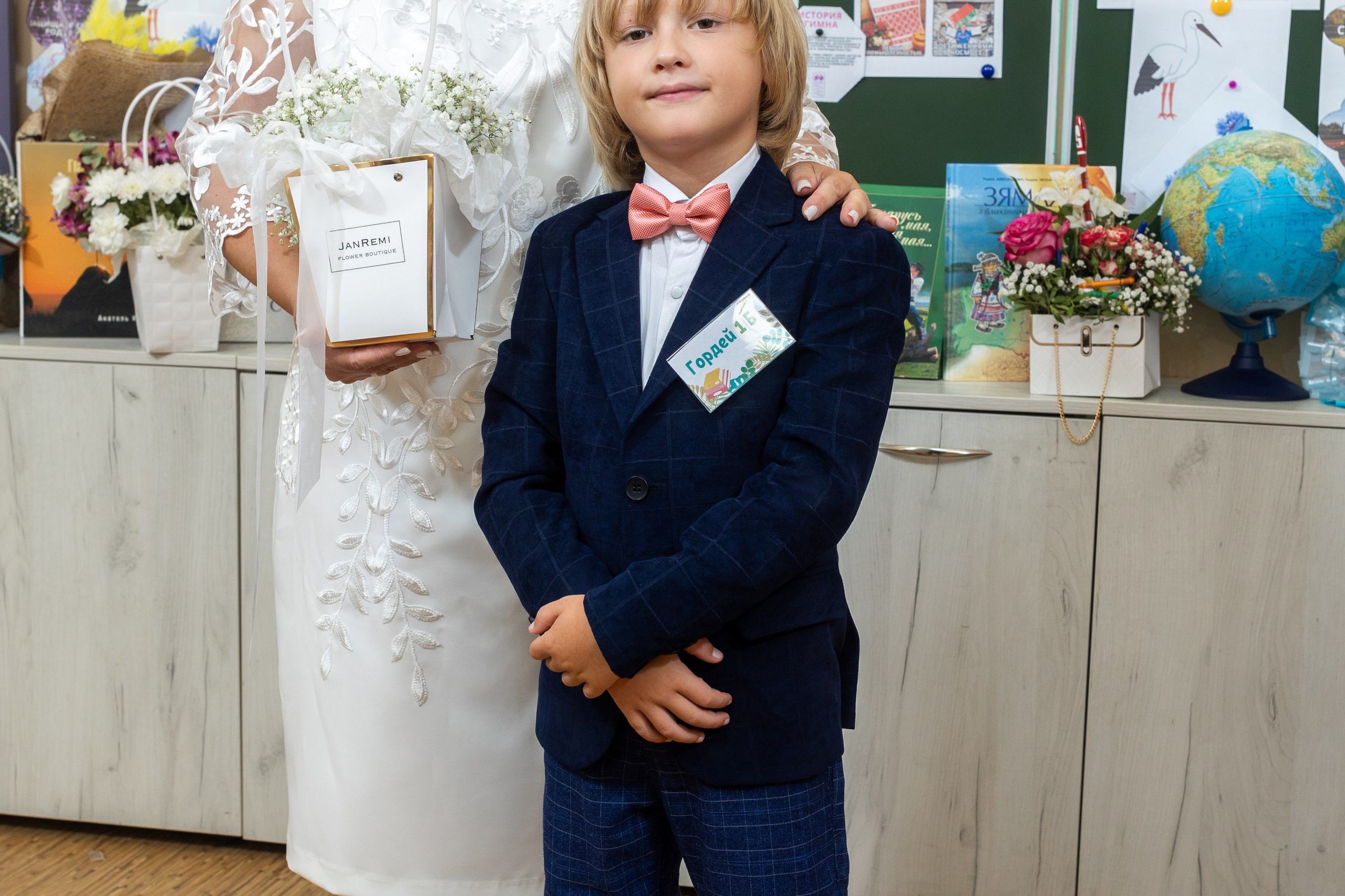 Линейка 1-го сентября. Профессиональный интерьерный и репортажный фотограф Минск и РБ. Максим Орлов