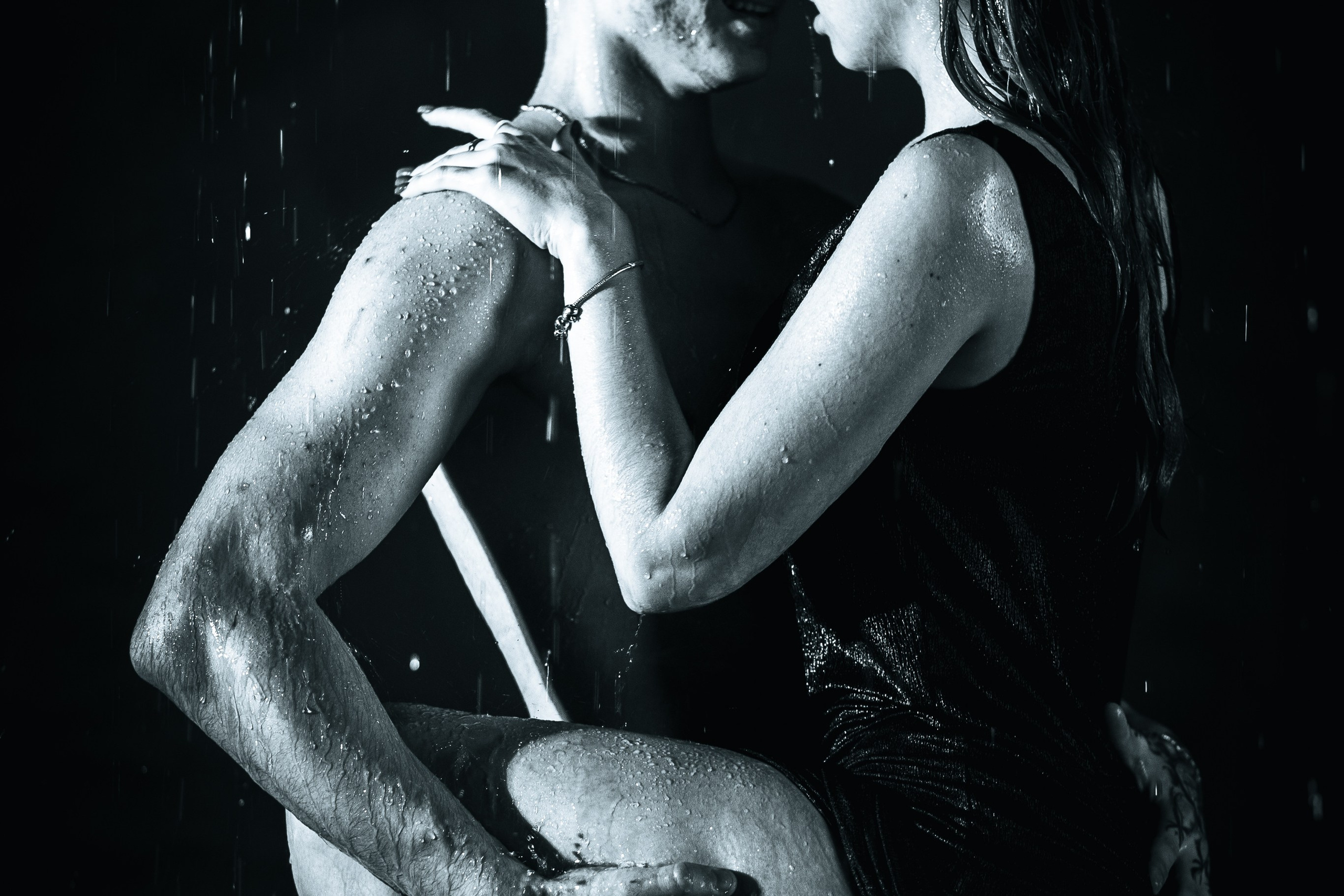 Лав стори в душе двух влюбленных. Профессиональный интерьерный и репортажный фотограф Минск и РБ. Максим Орлов