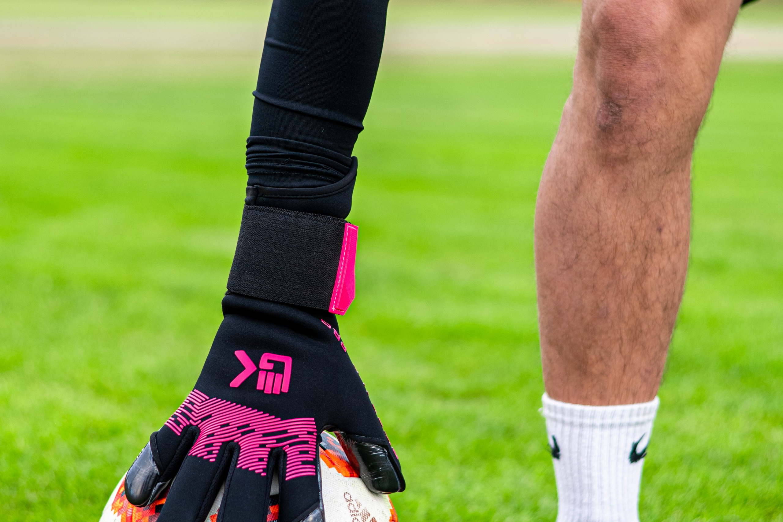 Фото для рекламы вратарских печаток. Профессиональный интерьерный и репортажный фотограф Минск и РБ. Максим Орлов