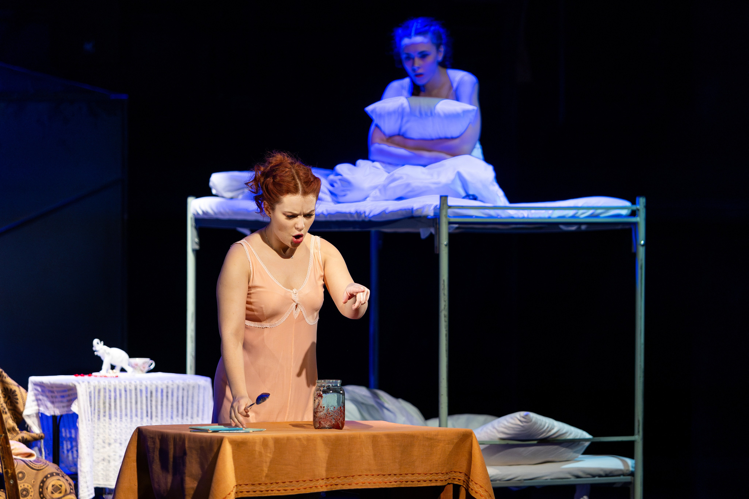 Новый театр «Фабричная девчонка». Профессиональный интерьерный и репортажный фотограф Минск и РБ. Максим Орлов