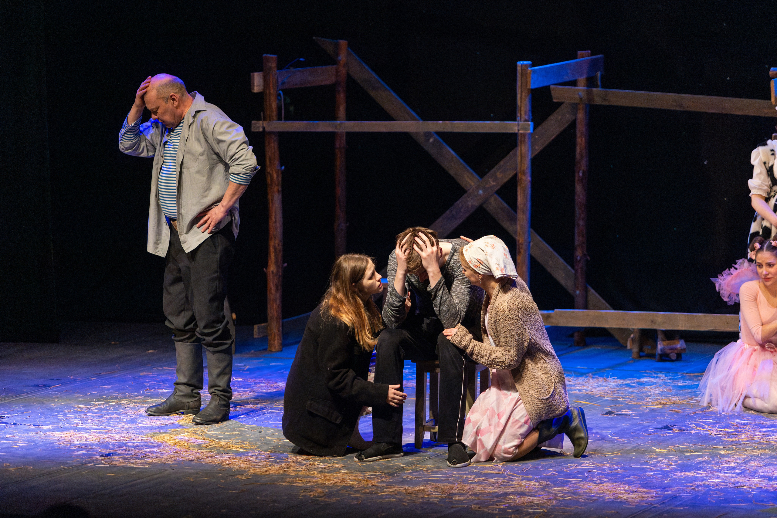 Театр белорусской армии «Очень простая история». Профессиональный интерьерный и репортажный фотограф Минск и РБ. Максим Орлов