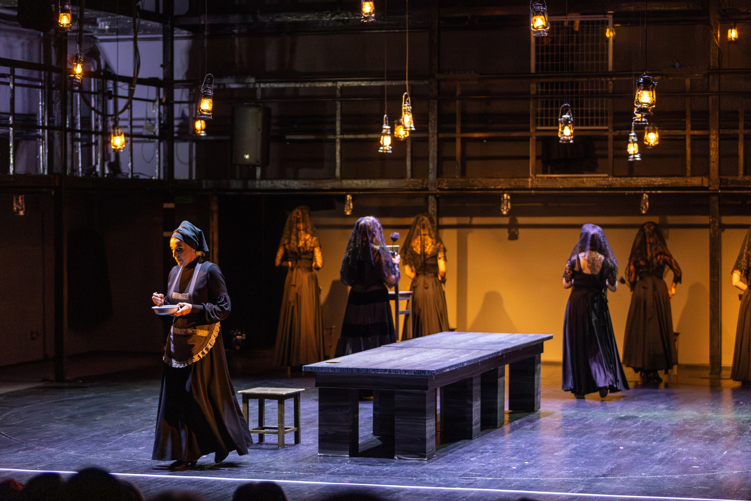 Новый театр «Дом Бернарды Альбы». Профессиональный интерьерный и репортажный фотограф Минск и РБ. Максим Орлов