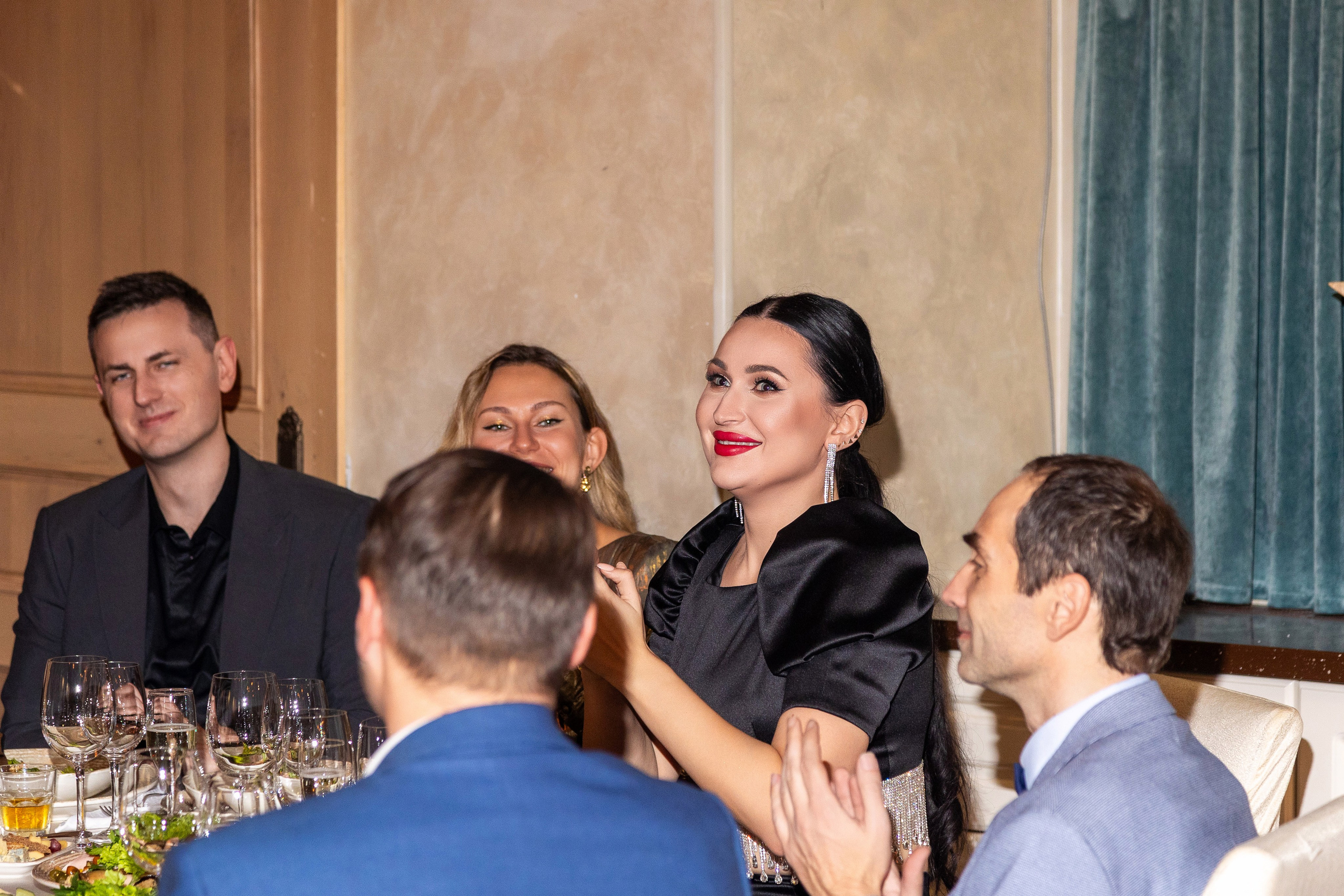 Новогодний корпоратив. Профессиональный интерьерный и репортажный фотограф Минск и РБ. Максим Орлов