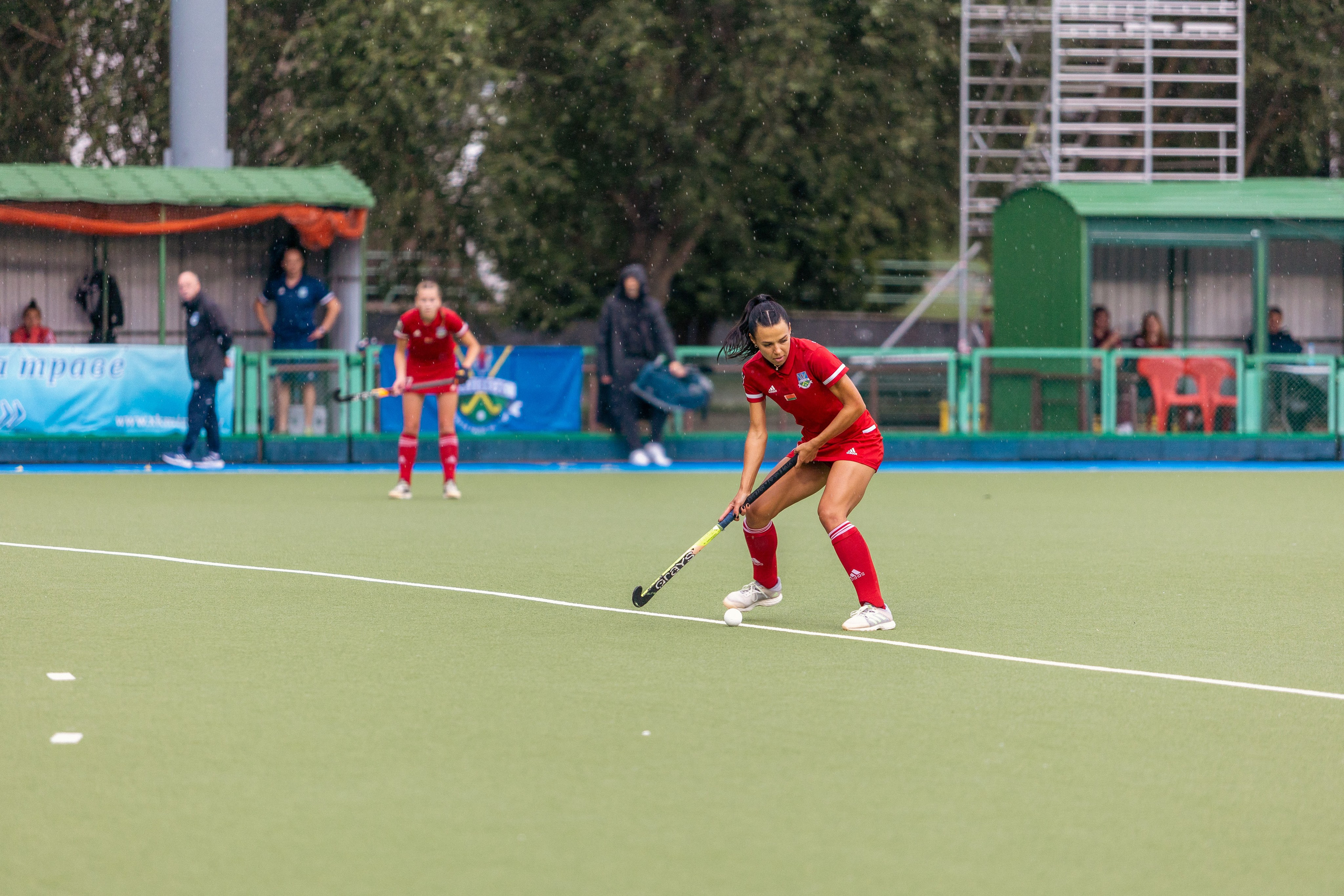 Хоккей на траве. Девушки. ХК Минск — ХК Виктория (Смолевичи) 10.06.2024. Профессиональный интерьерный и репортажный фотограф Минск и РБ. Максим Орлов