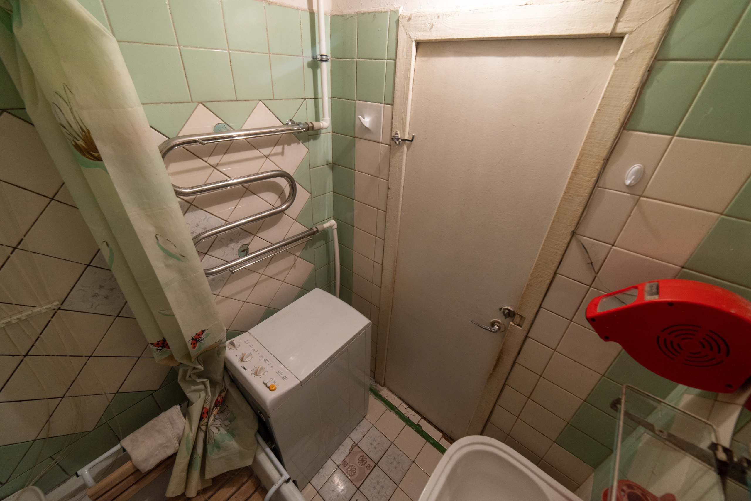 Пр. Газеты Звезда. Слабонервным не смотреть.Суперэконом вариант. Профессиональный интерьерный и репортажный фотограф Минск и РБ. Максим Орлов