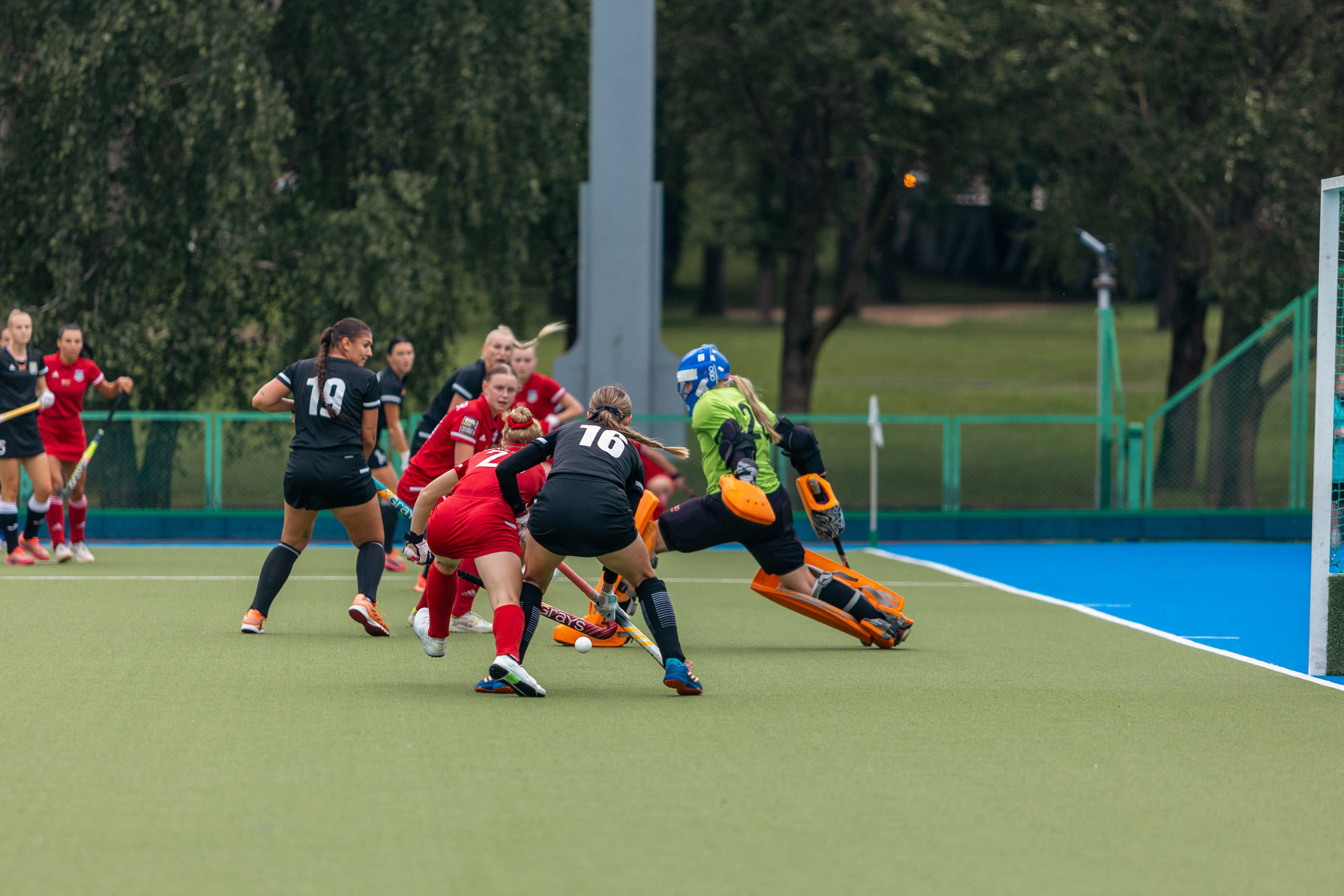 Хоккей на траве. Девушки. ХК Минск — ХК Виктория (Смолевичи) 10.06.2024. Профессиональный интерьерный и репортажный фотограф Минск и РБ. Максим Орлов