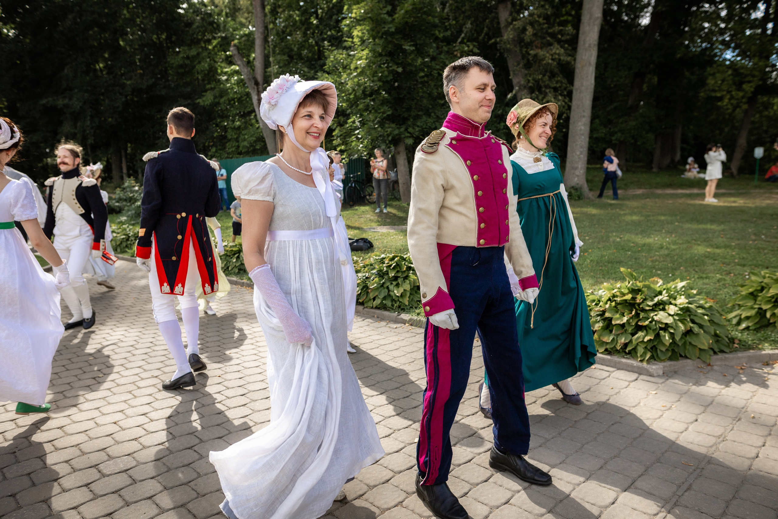 Пикник начала 19 века. Профессиональный интерьерный и репортажный фотограф Минск и РБ. Максим Орлов