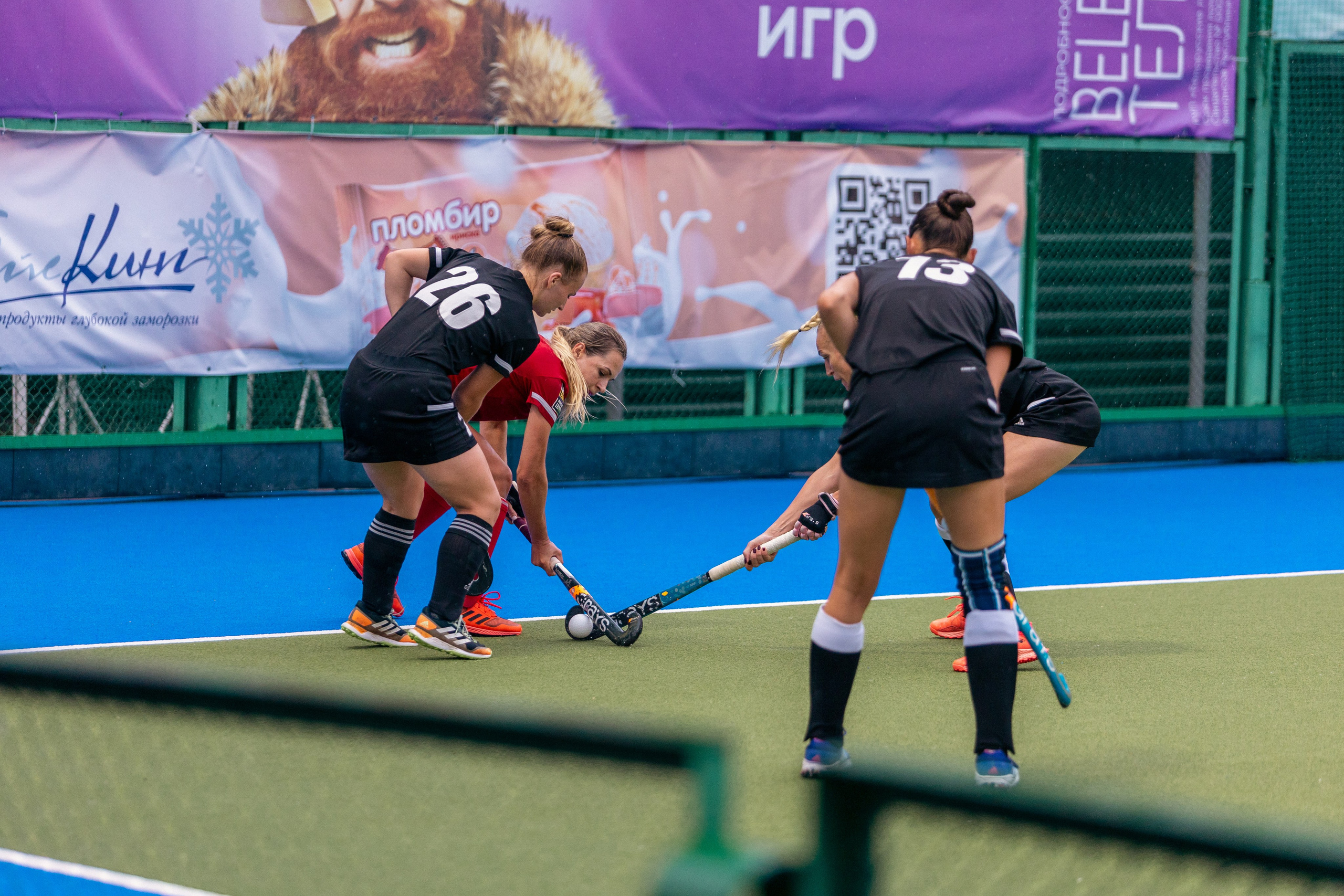 Хоккей на траве. Девушки. ХК Минск — ХК Виктория (Смолевичи) 10.06.2024. Профессиональный интерьерный и репортажный фотограф Минск и РБ. Максим Орлов