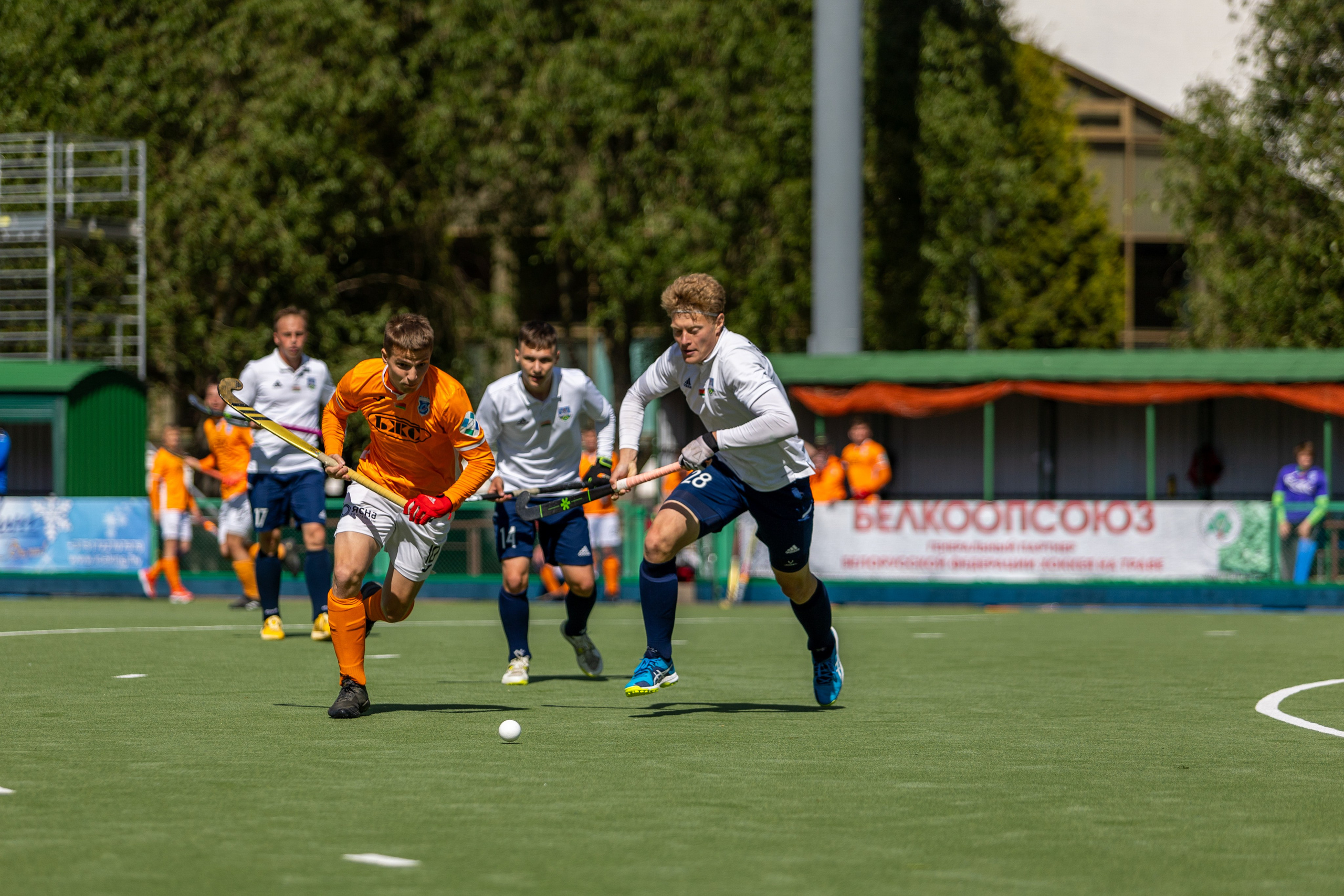 Хоккей на траве. ХК Минск — СК Строитель 12.05.2024. Профессиональный интерьерный и репортажный фотограф Минск и РБ. Максим Орлов