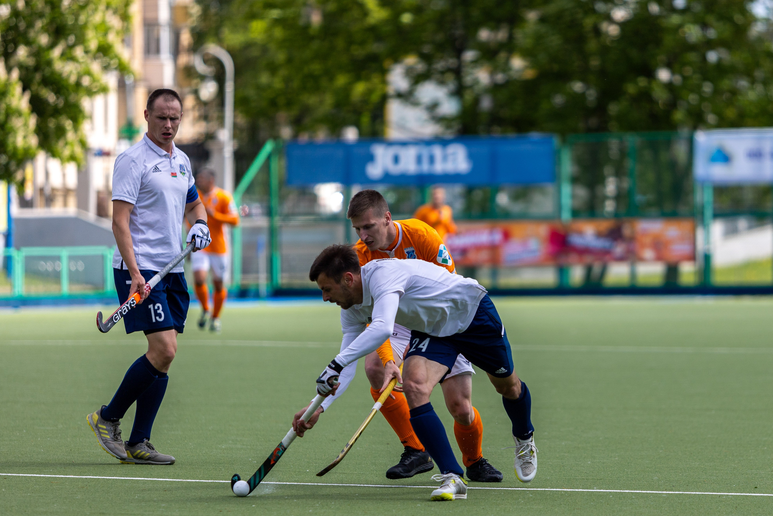 Хоккей на траве. ХК Минск — СК Строитель 11.05.2024. Профессиональный интерьерный и репортажный фотограф Минск и РБ. Максим Орлов
