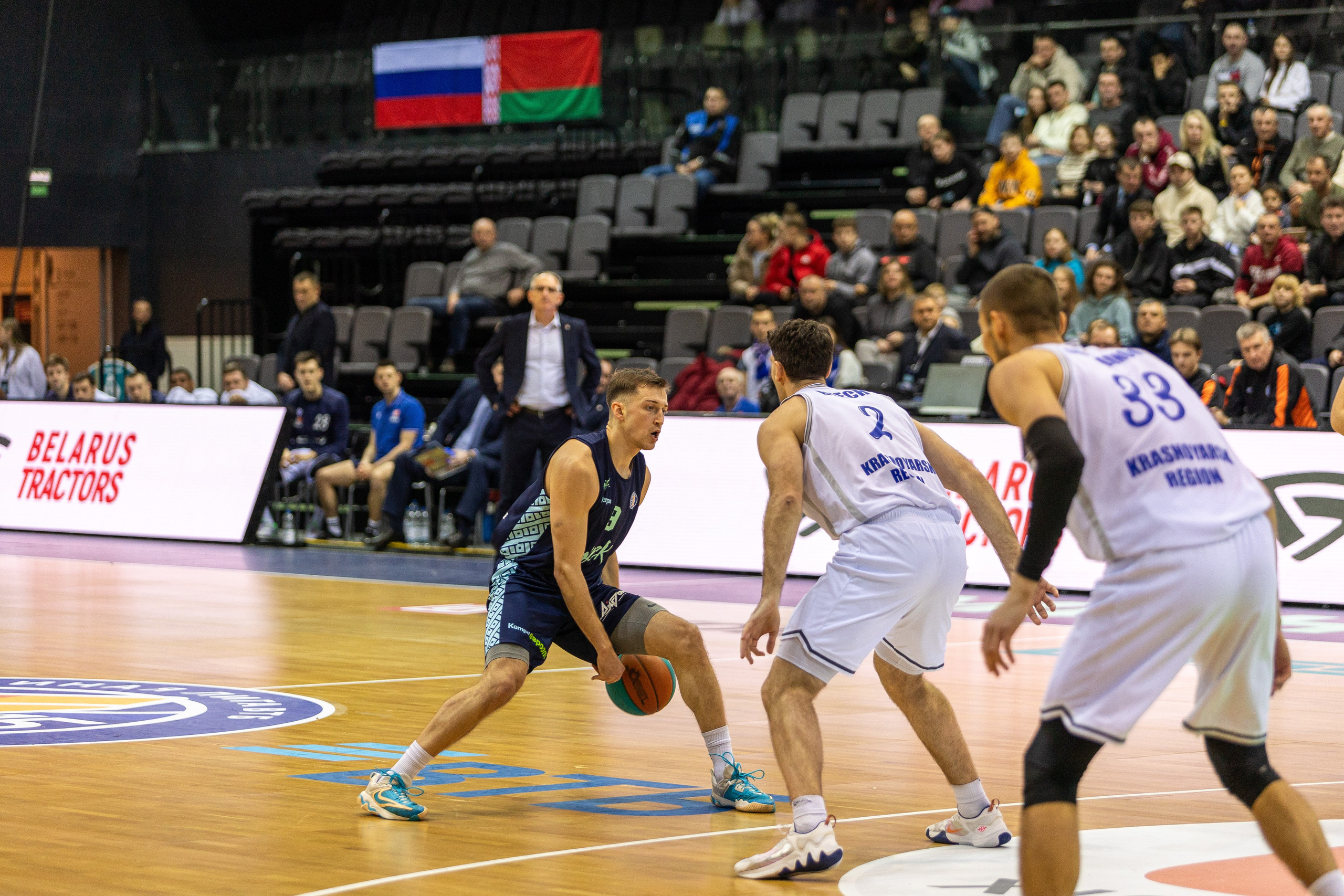 Баскетбол. Лучшие кадры. Минск — Енисей. 11.12.2023. Профессиональный интерьерный и репортажный фотограф Минск и РБ. Максим Орлов