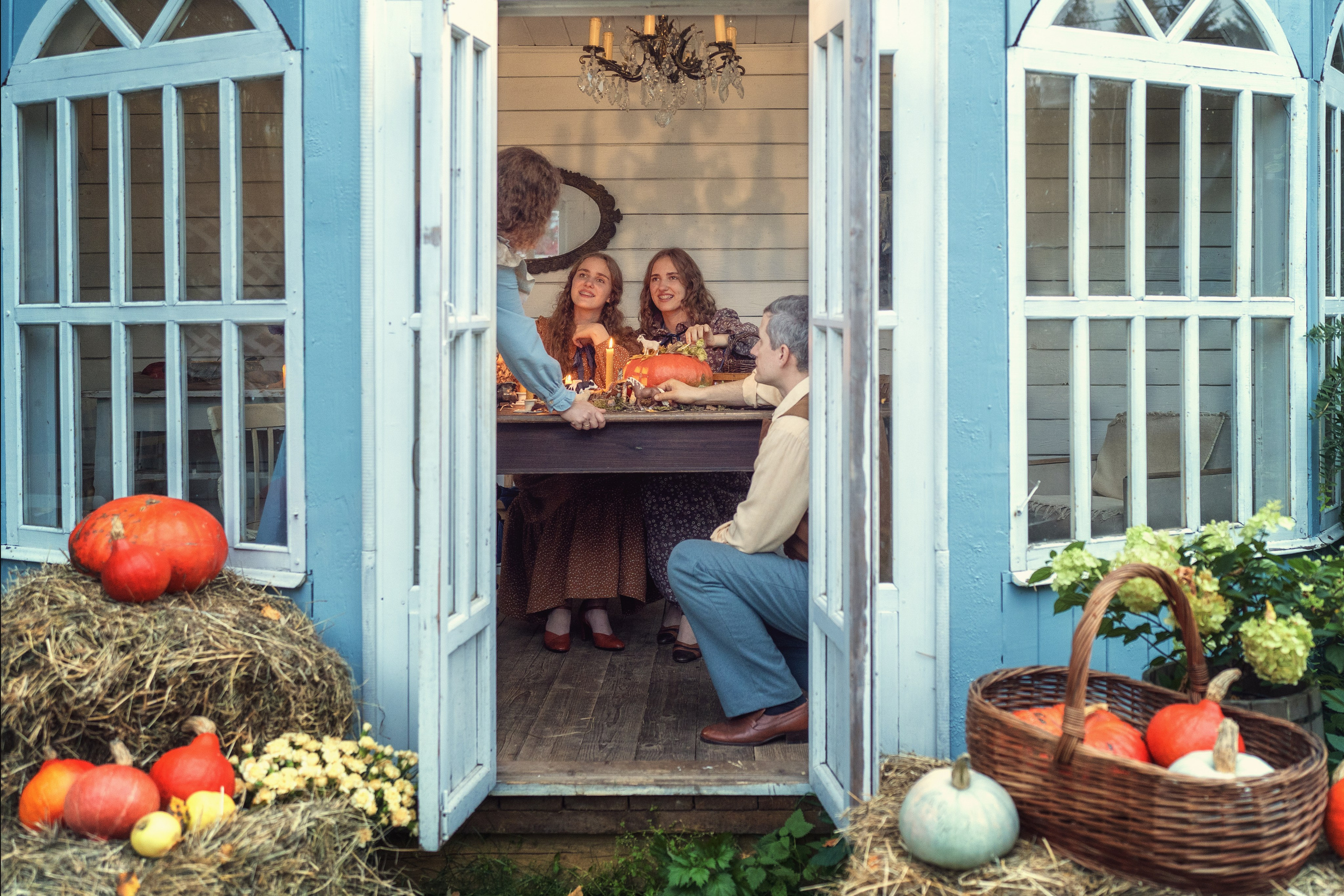 Семейные радости. Осень в Old New Home