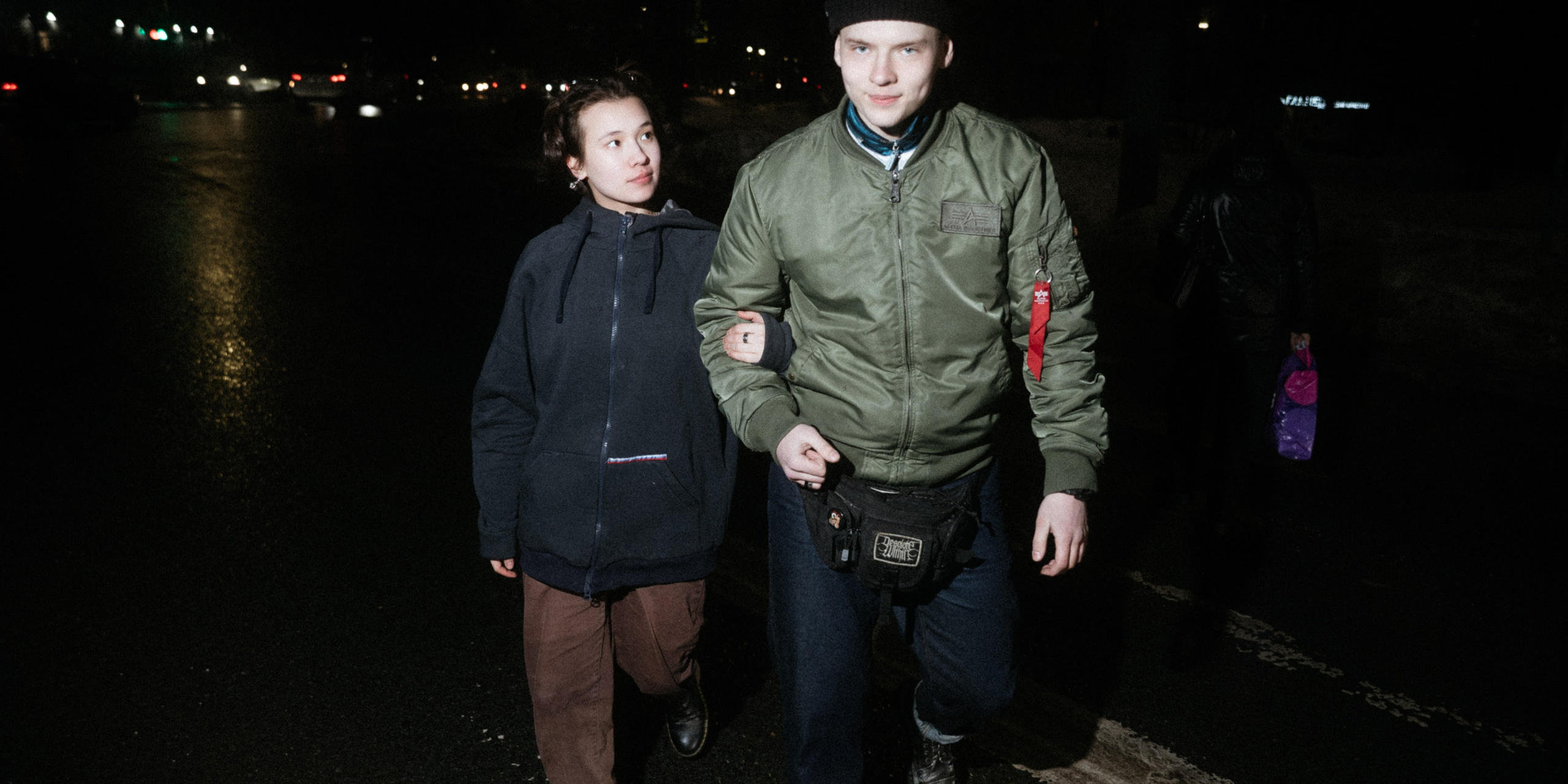 На улице, двое. Свадебное видео в Иваново и России