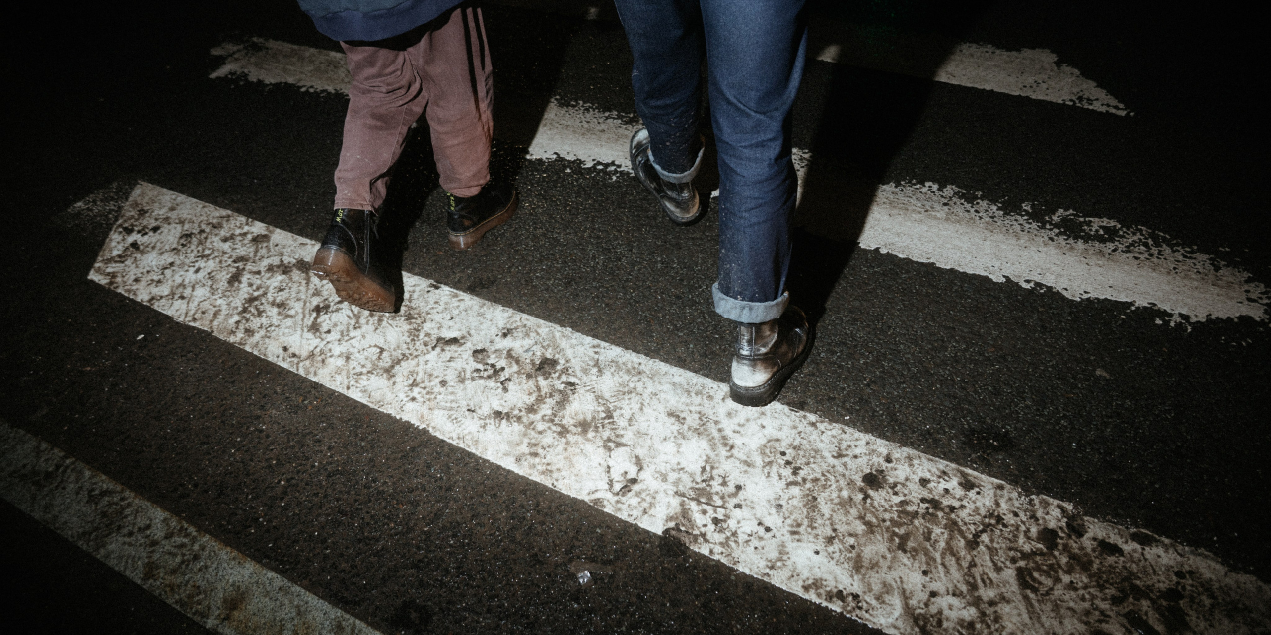 На улице, двое. Свадебное видео в Иваново и России