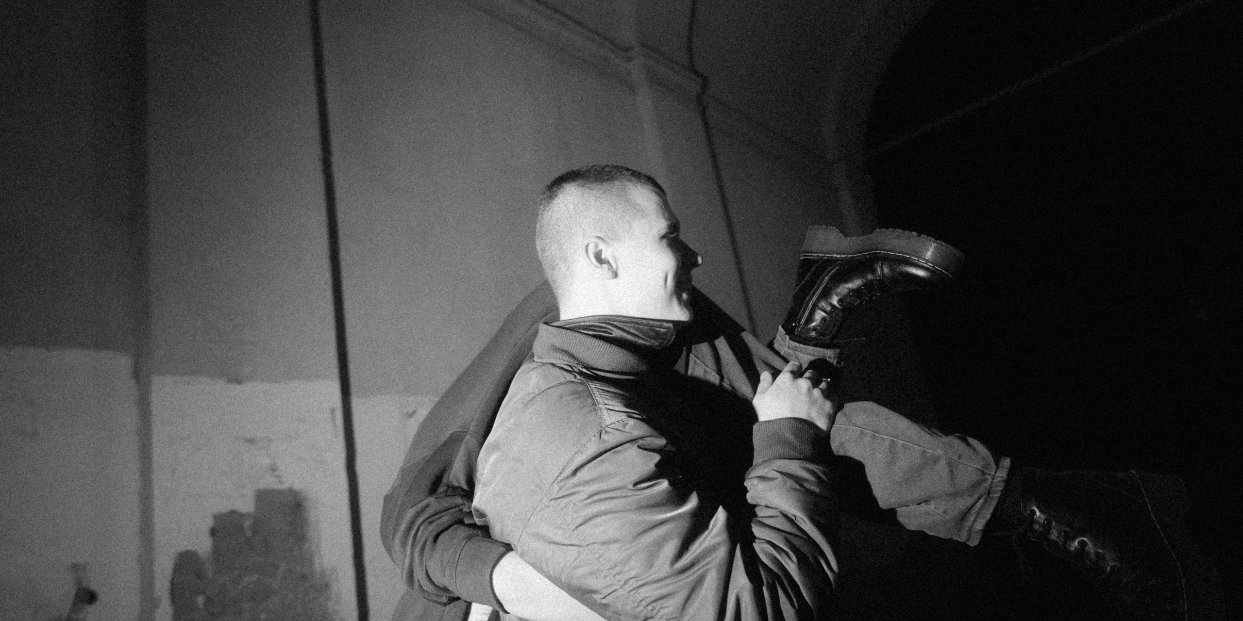 На улице, двое. Свадебное видео в Иваново и России