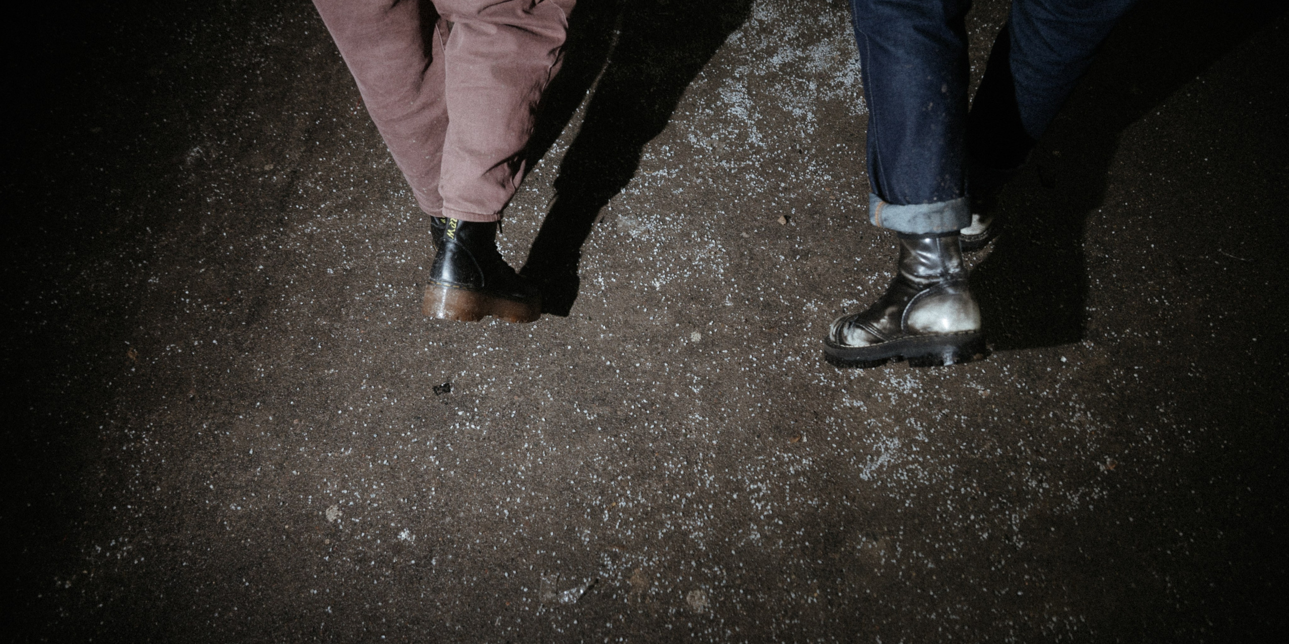 На улице, двое. Свадебное видео в Иваново и России