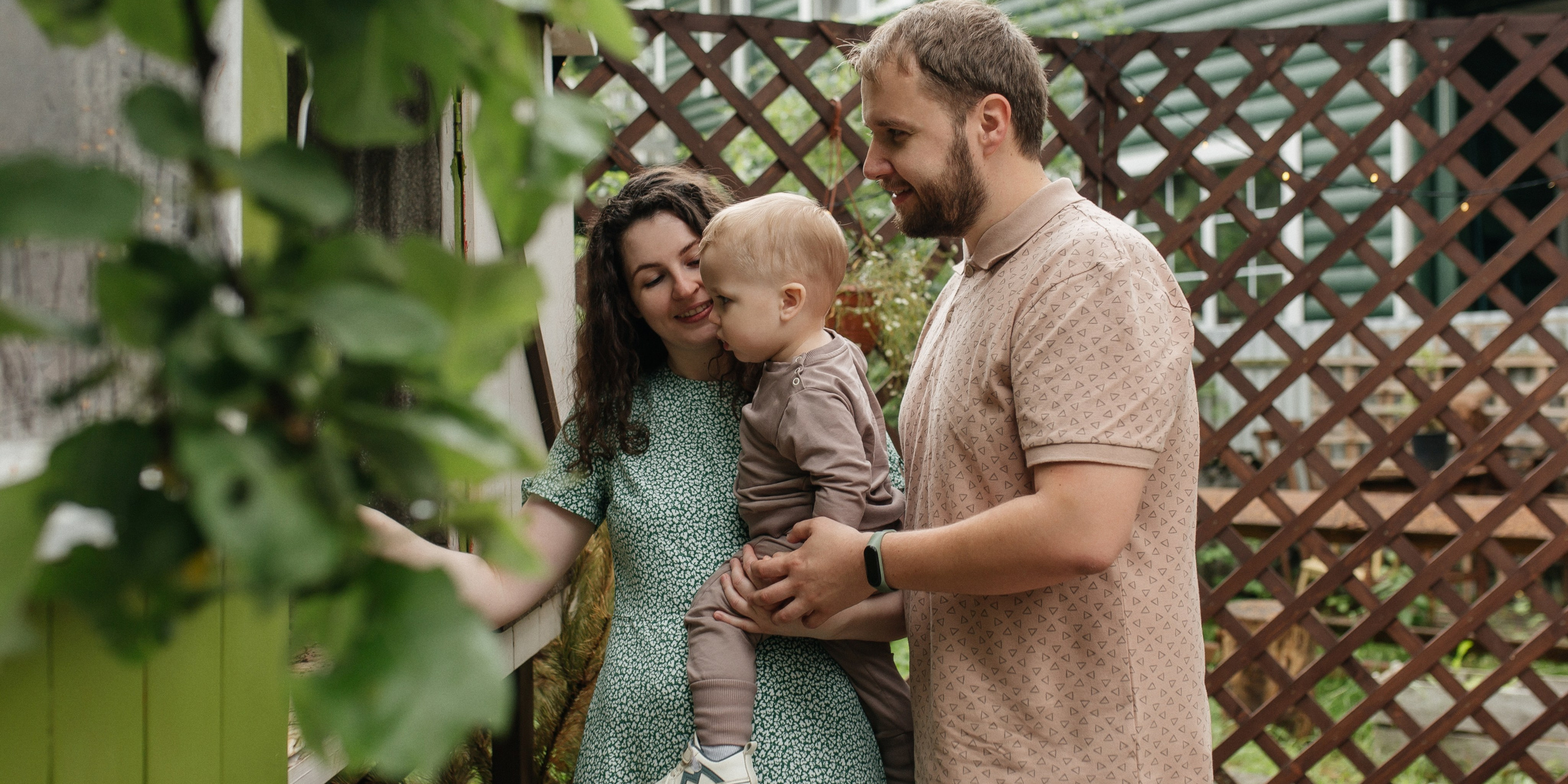 Арсению 1 год. Семейная фотосессия на загородной даче
