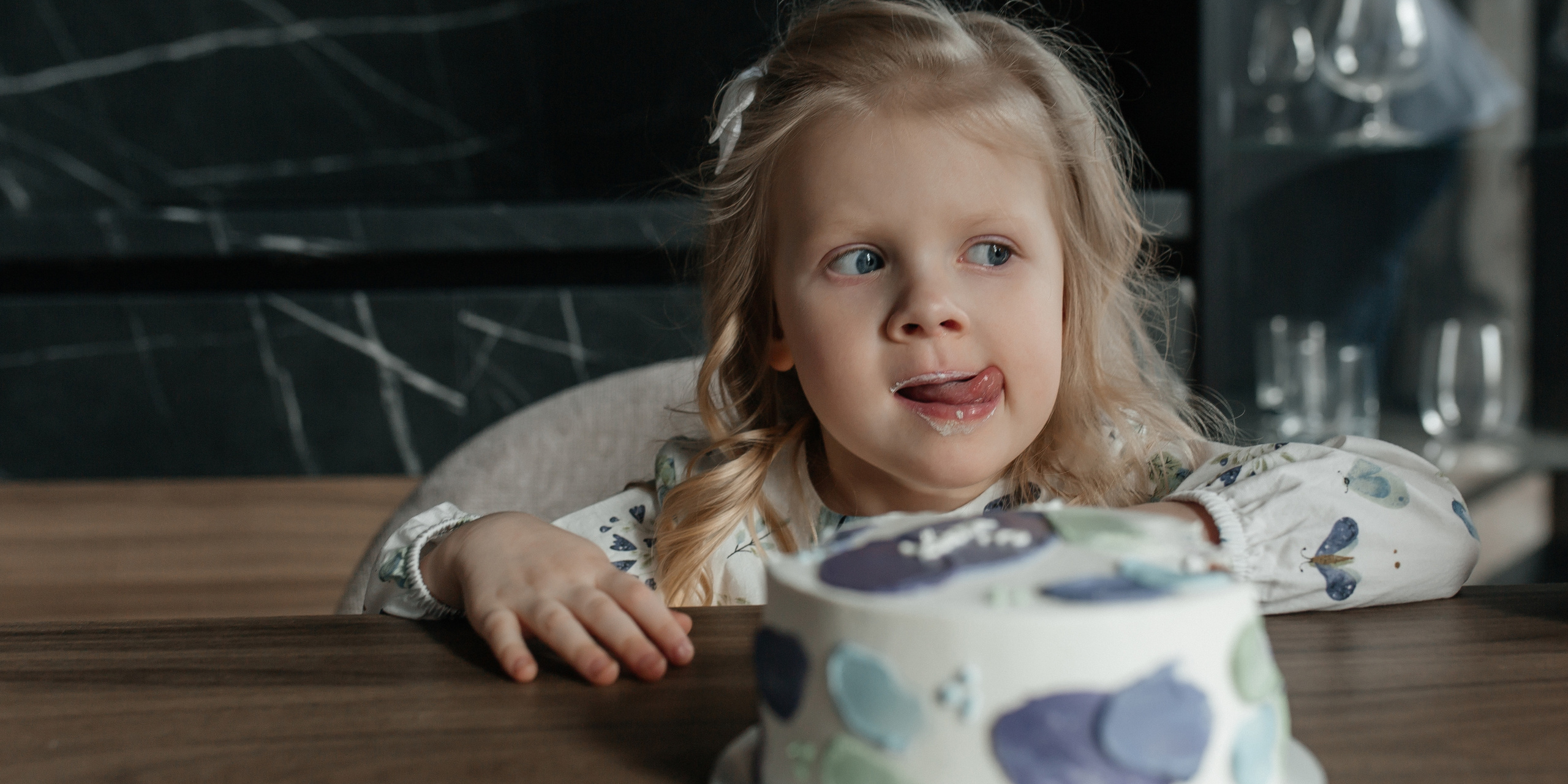 Аленке 3 года. Семейная фотосессия в студии