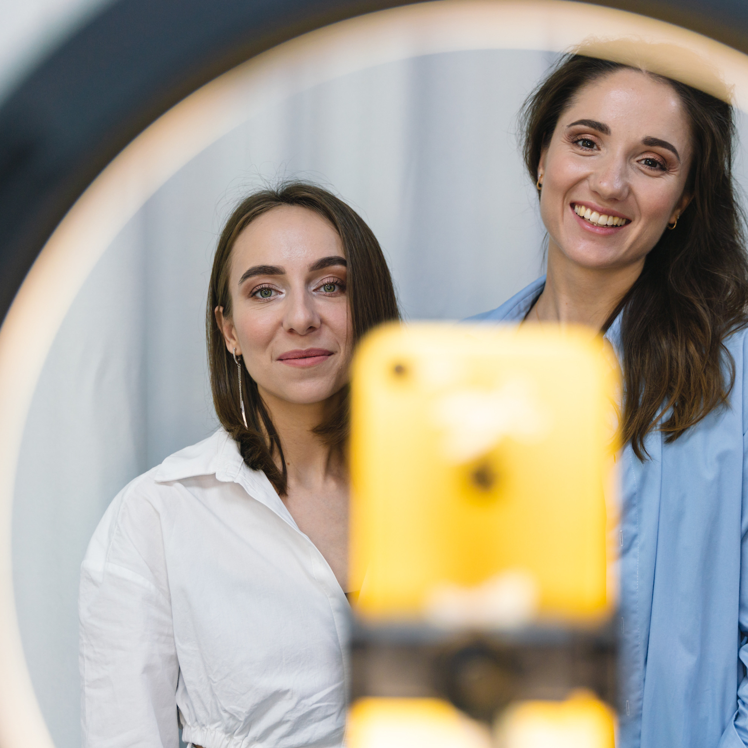 Олеся и Мария. Швейное производство.