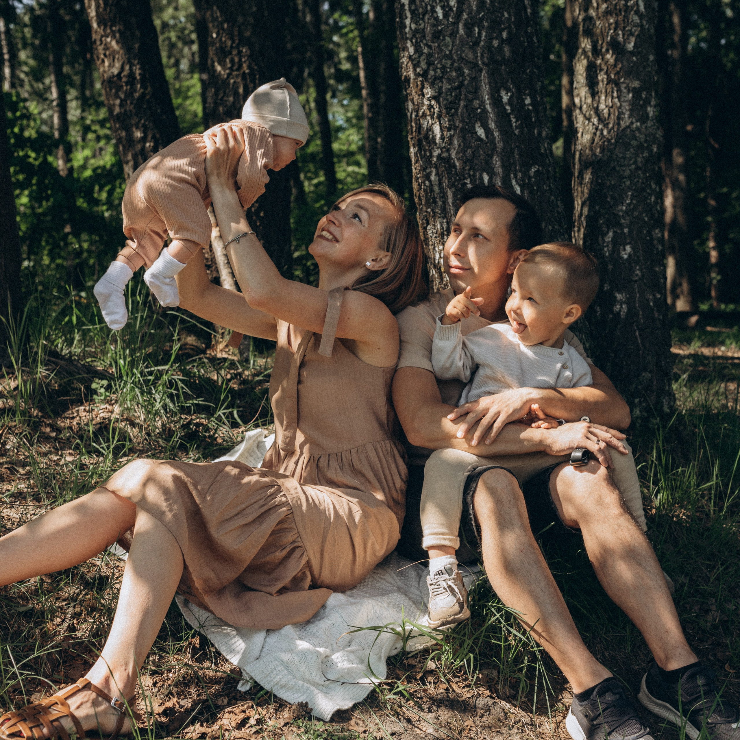 Саша, Катя, Лёва и Есения