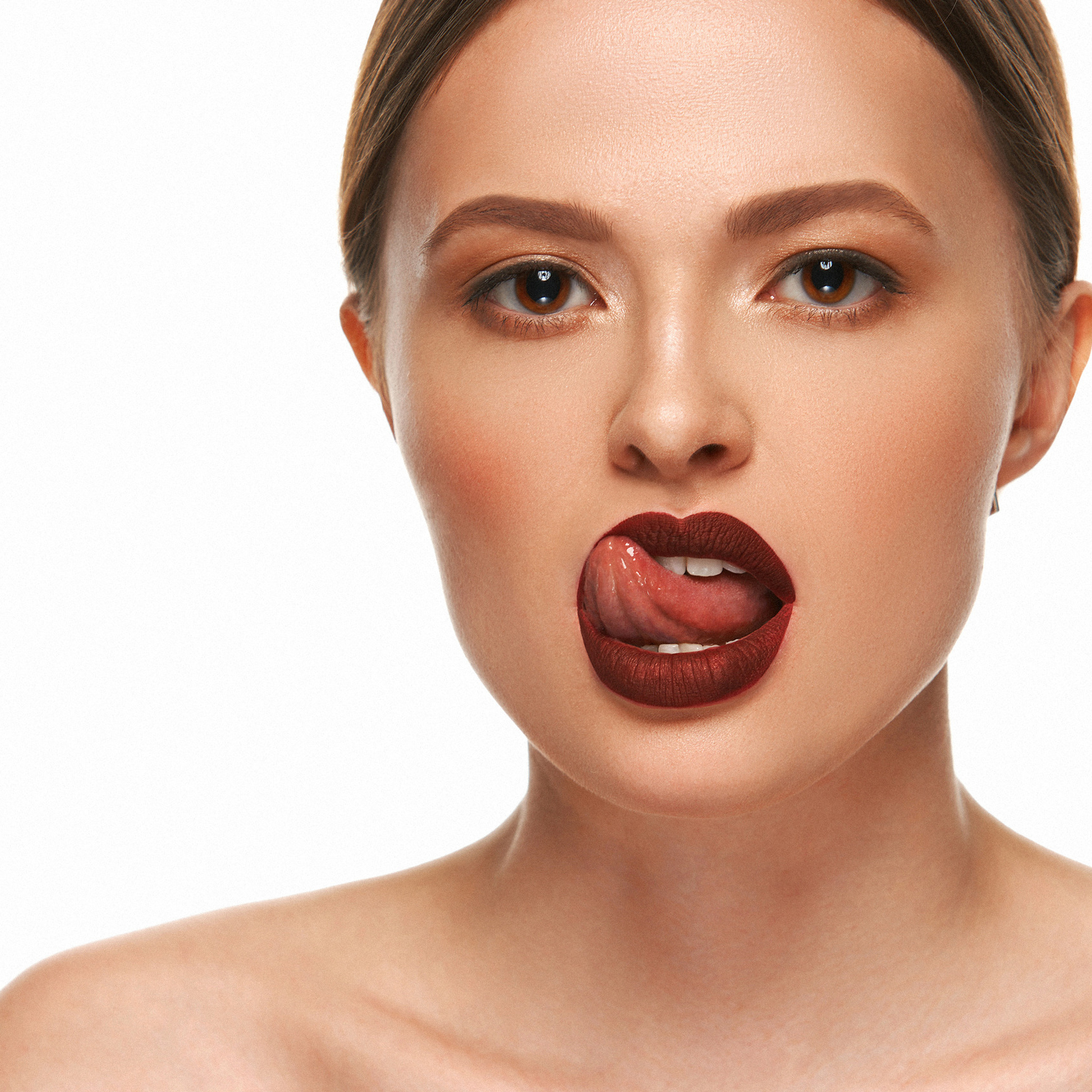 ILONA. Съемка губных помад