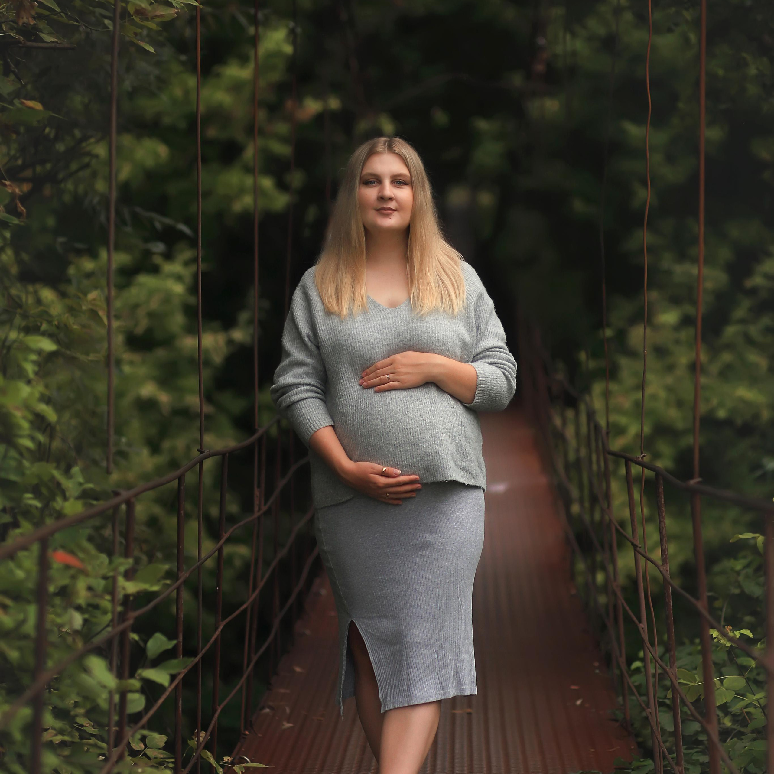 Ранная осень и подвесной мост