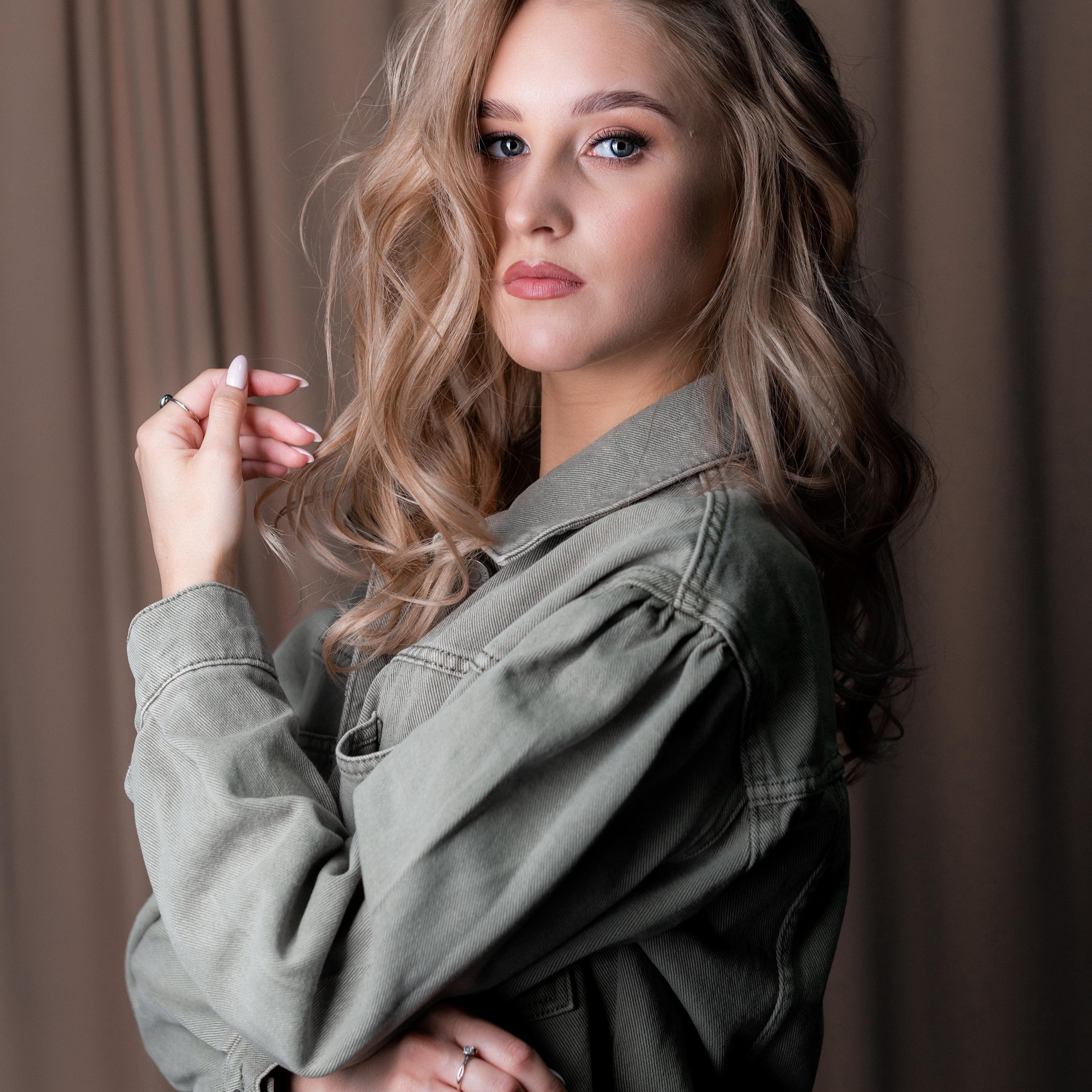 Reviews. Photographer Max