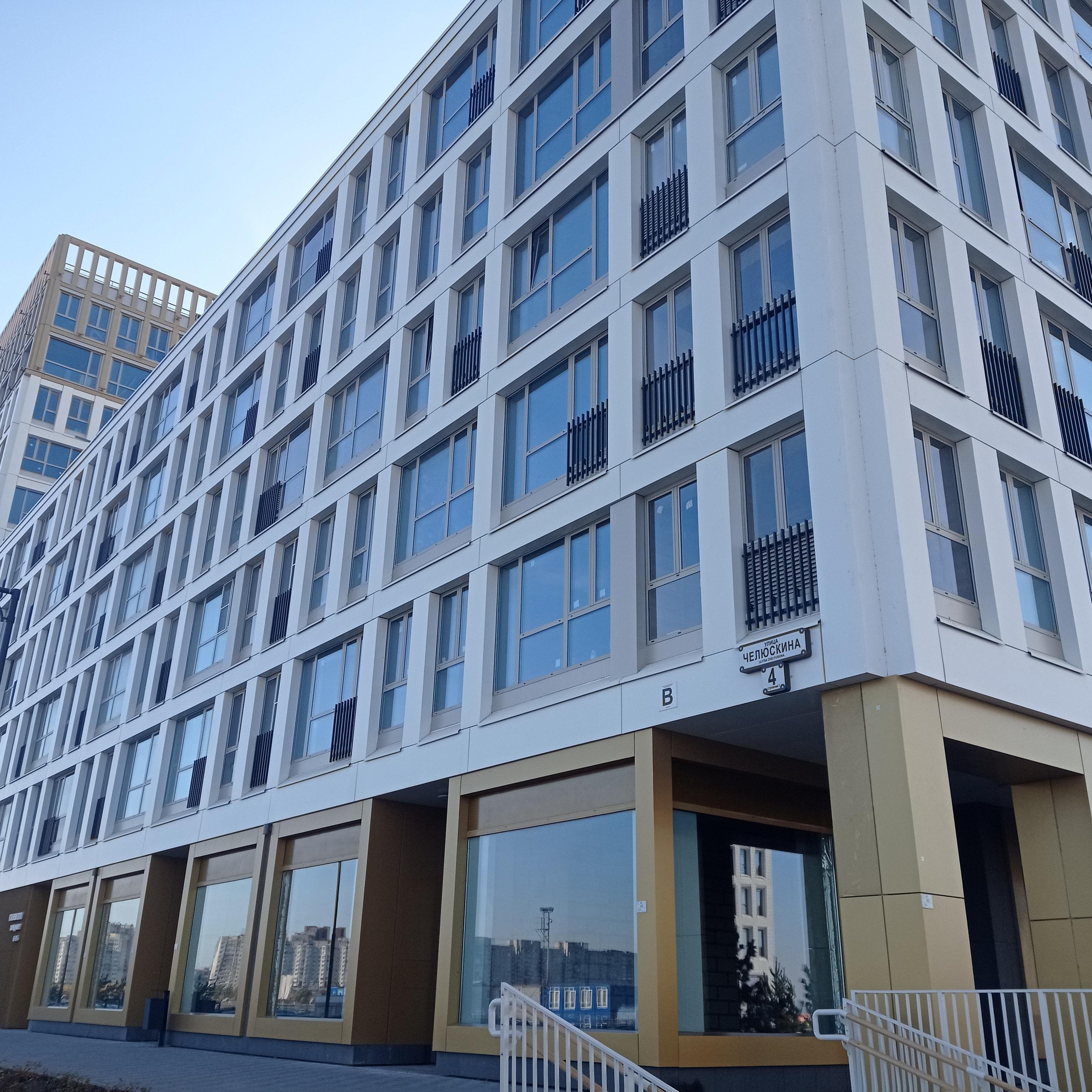 СПб, ул. Челюскина, д. 8, стр. 1