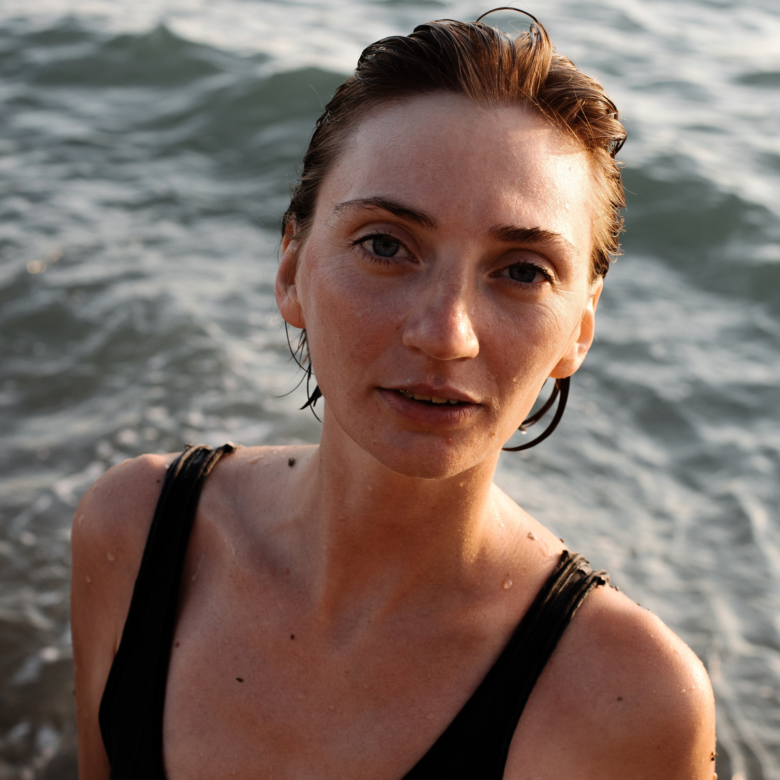 МОРЕ ДЕВУШКА