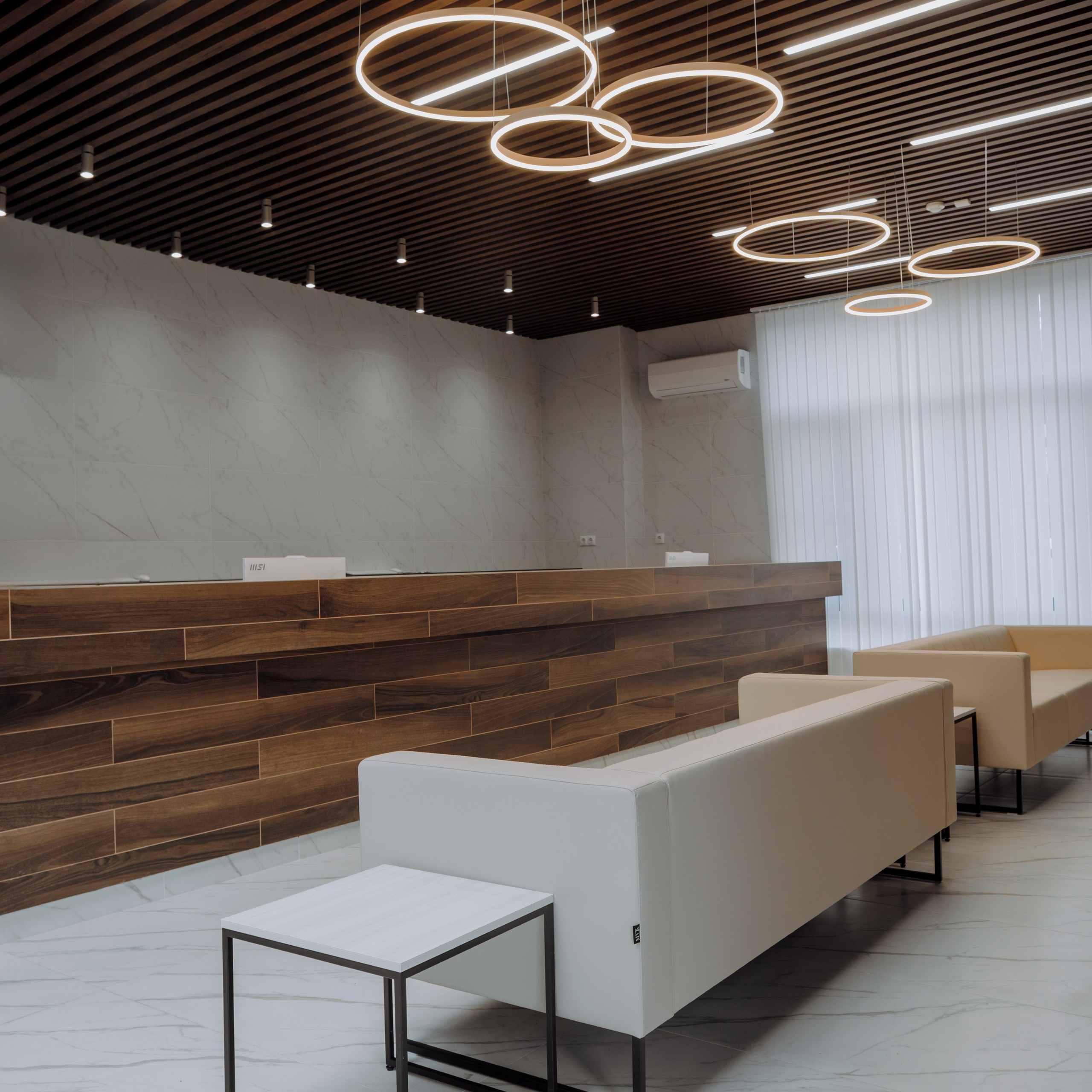 Мед Клиника в Пицунде. RetroChic Фото