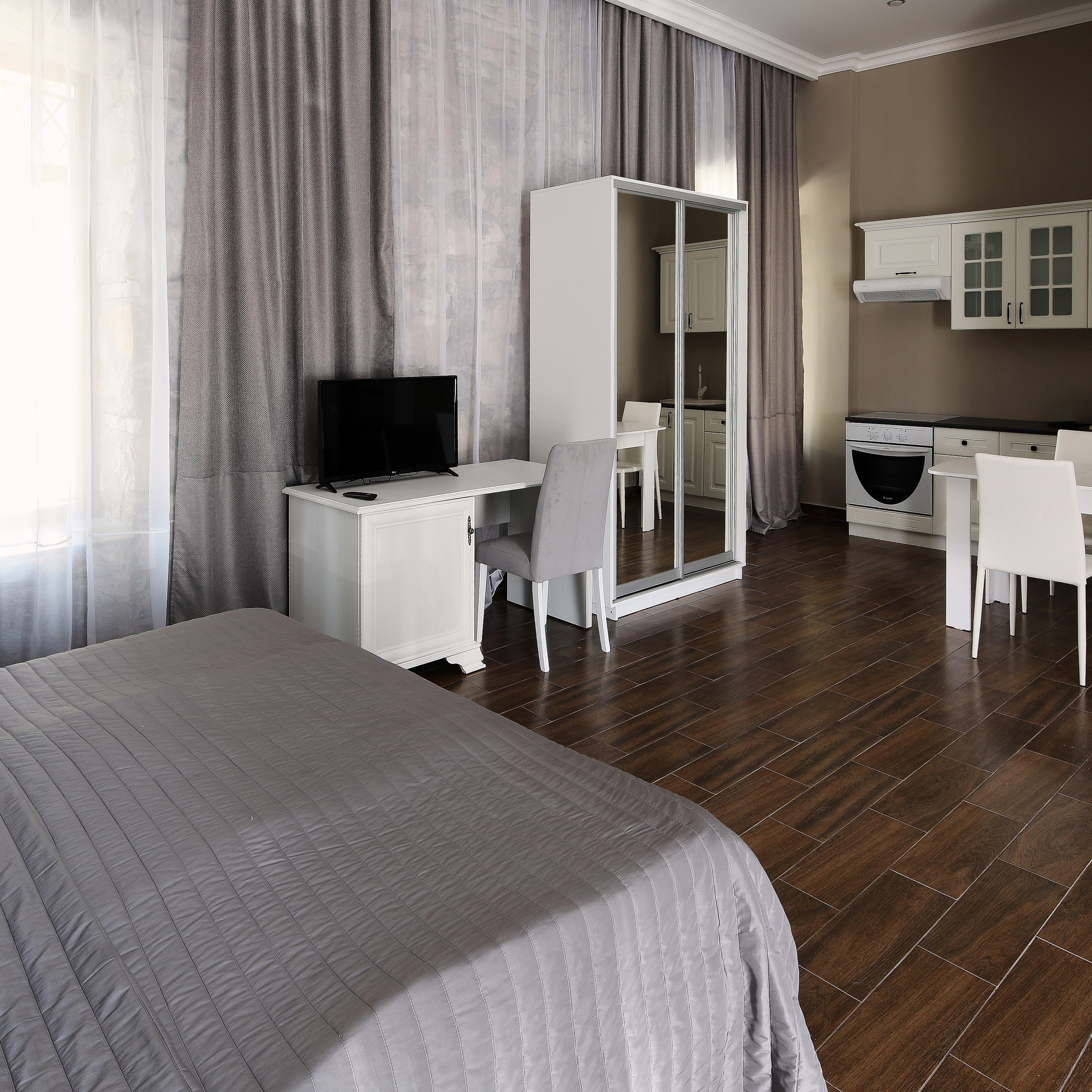 Недвижимость. RetroChic Фото