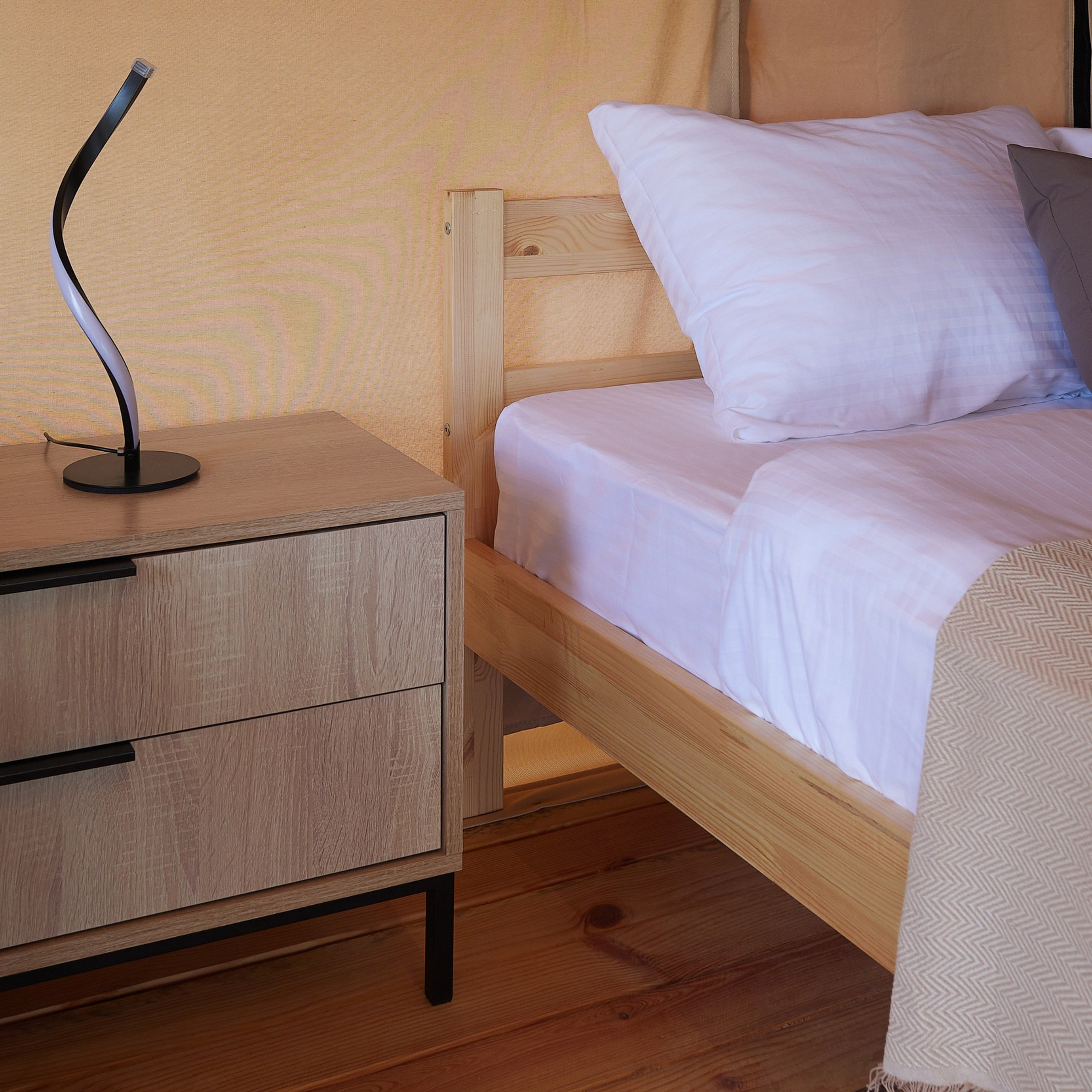 Недвижимость. RetroChic Фото