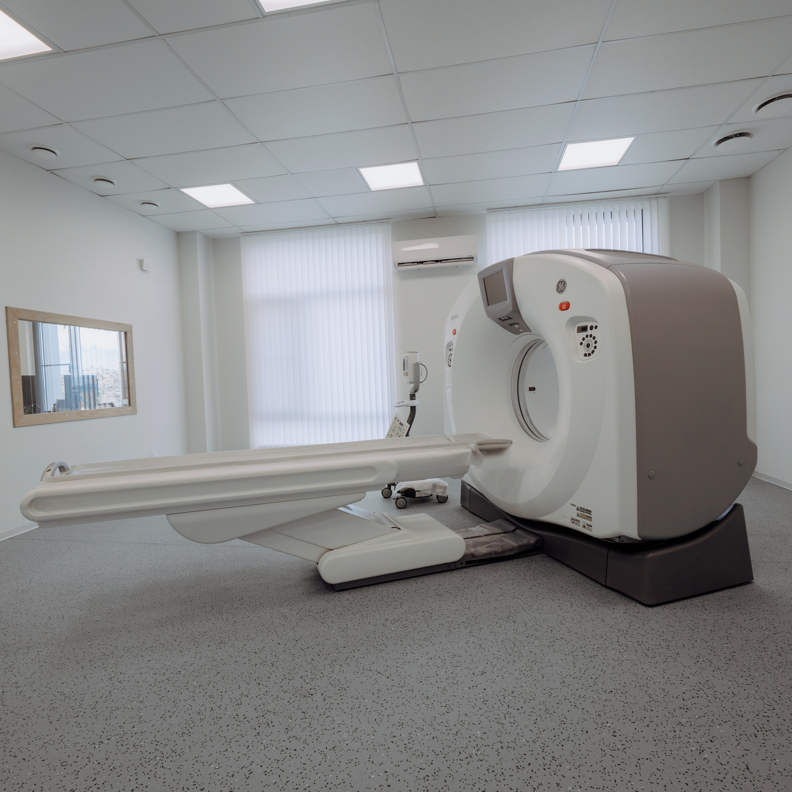 Мед Клиника в Пицунде. RetroChic Фото